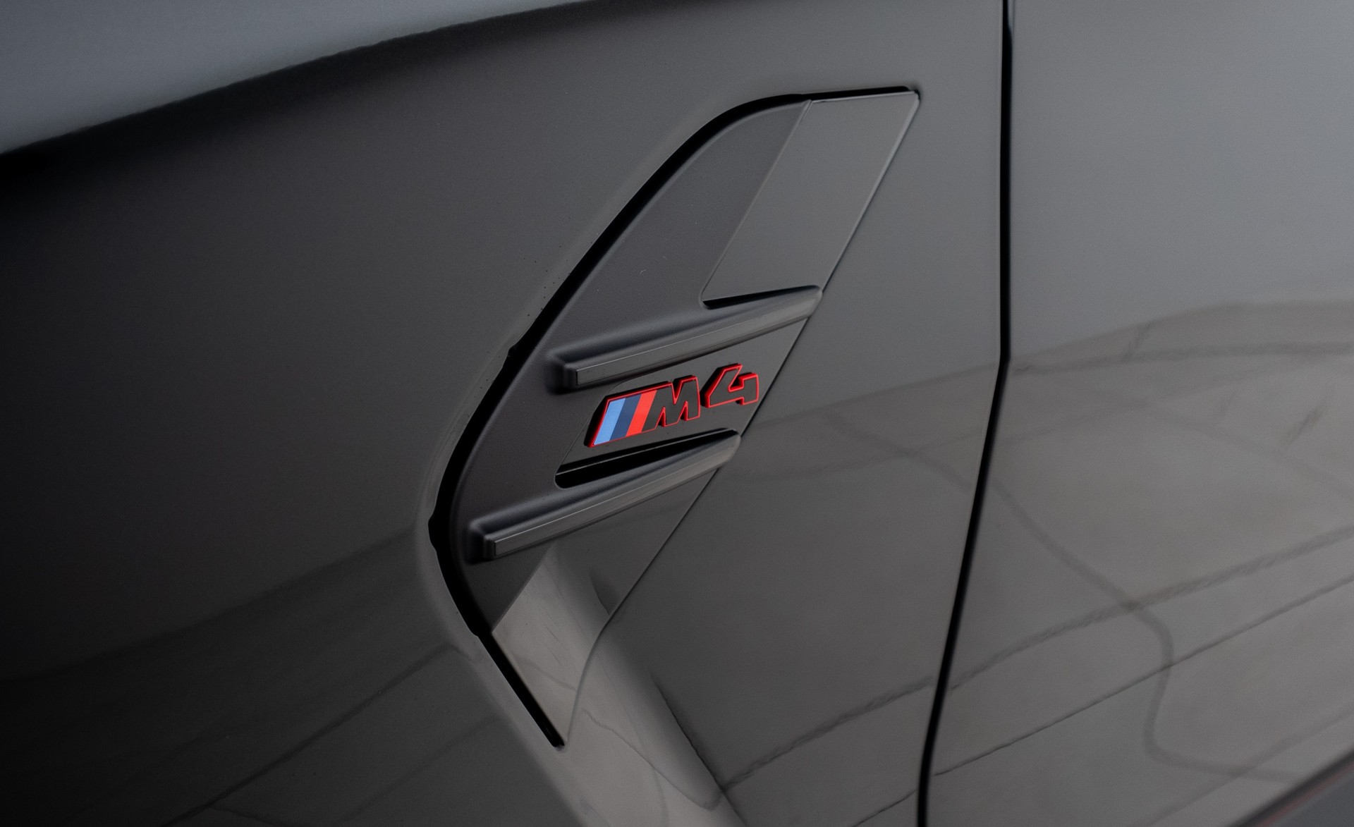 BMW M4 CSL Coupé-image-16
