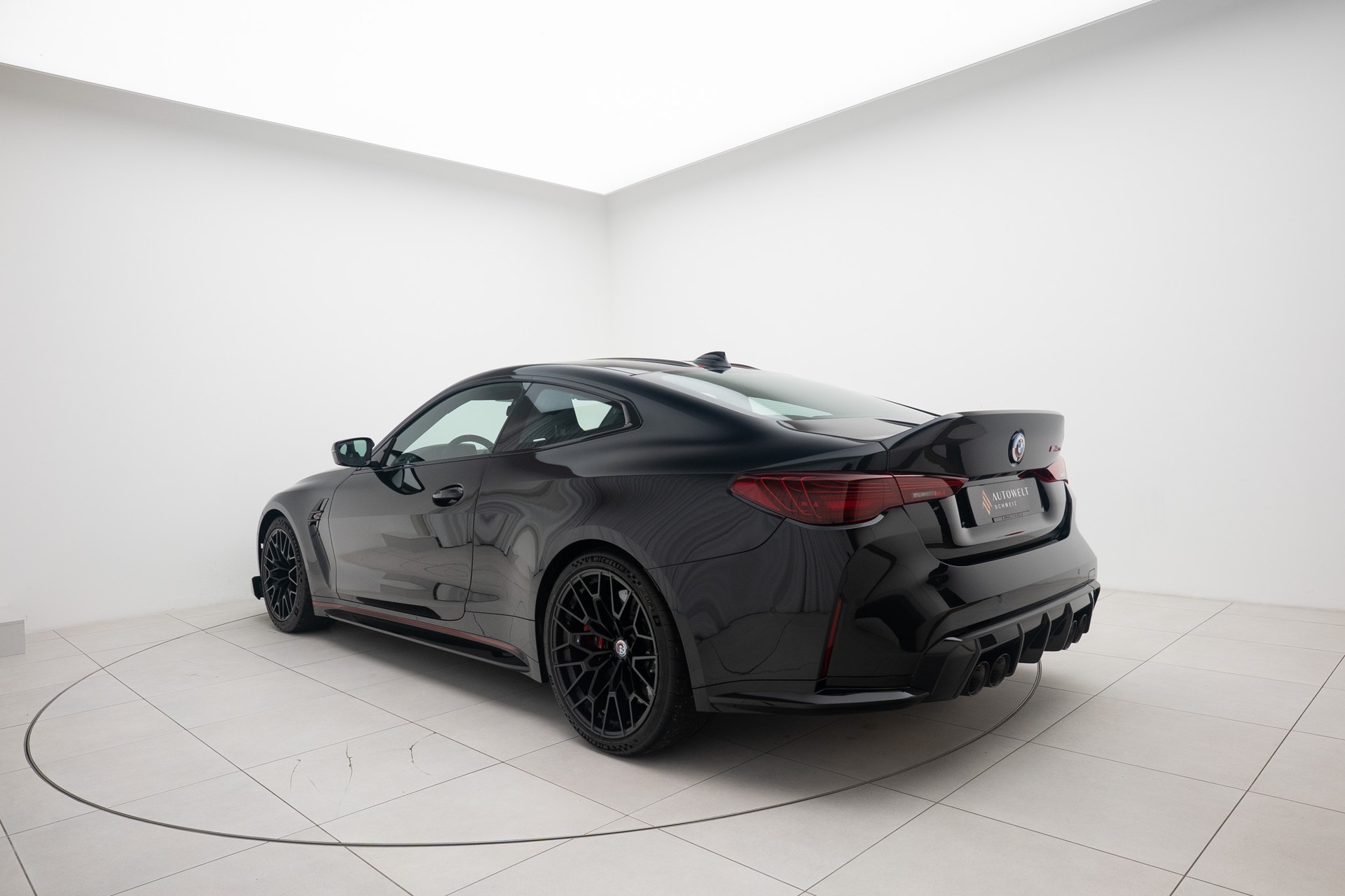 BMW M4 CSL Coupé-showroom-element-2