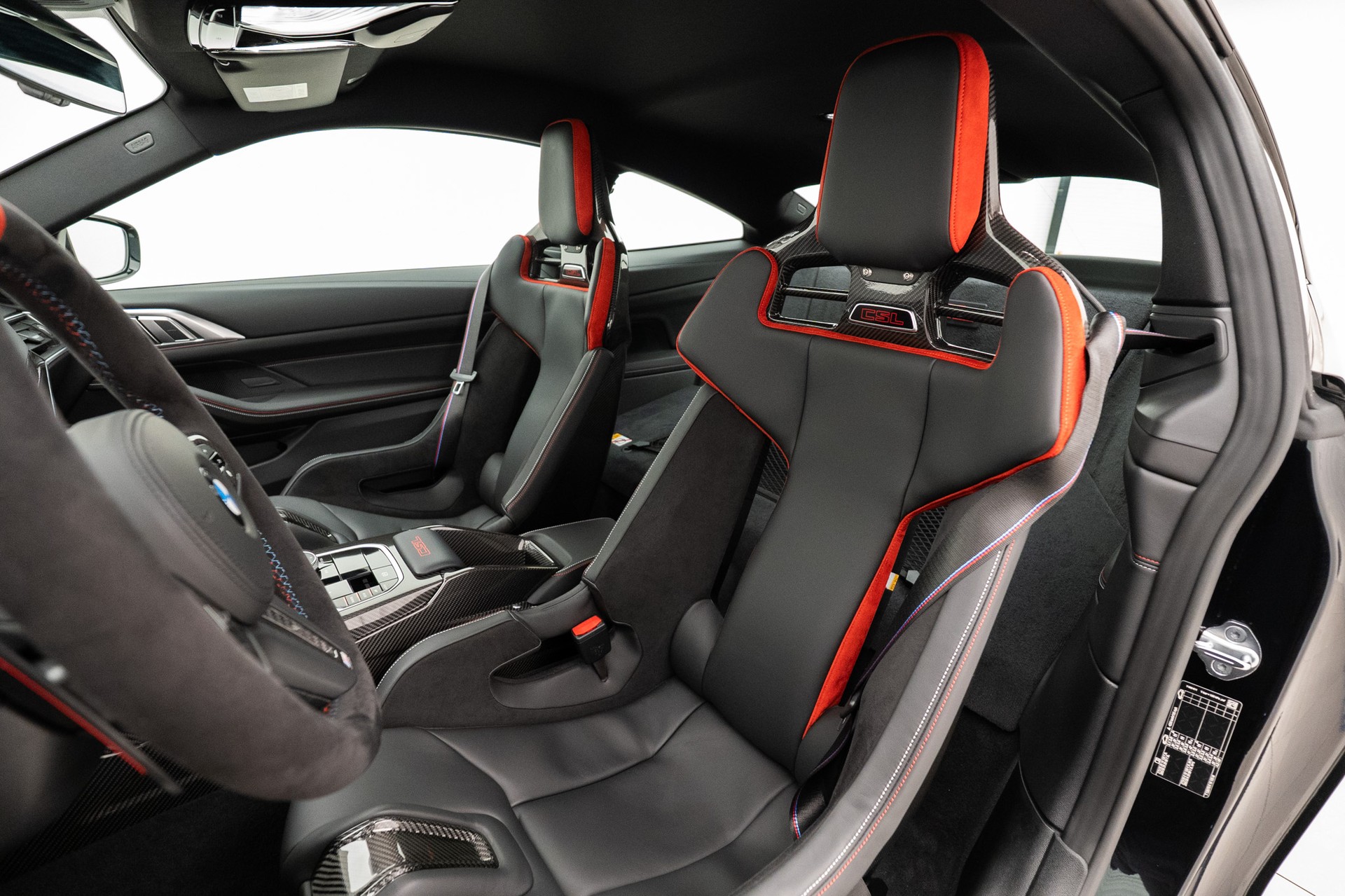 BMW M4 CSL Coupé-image-5