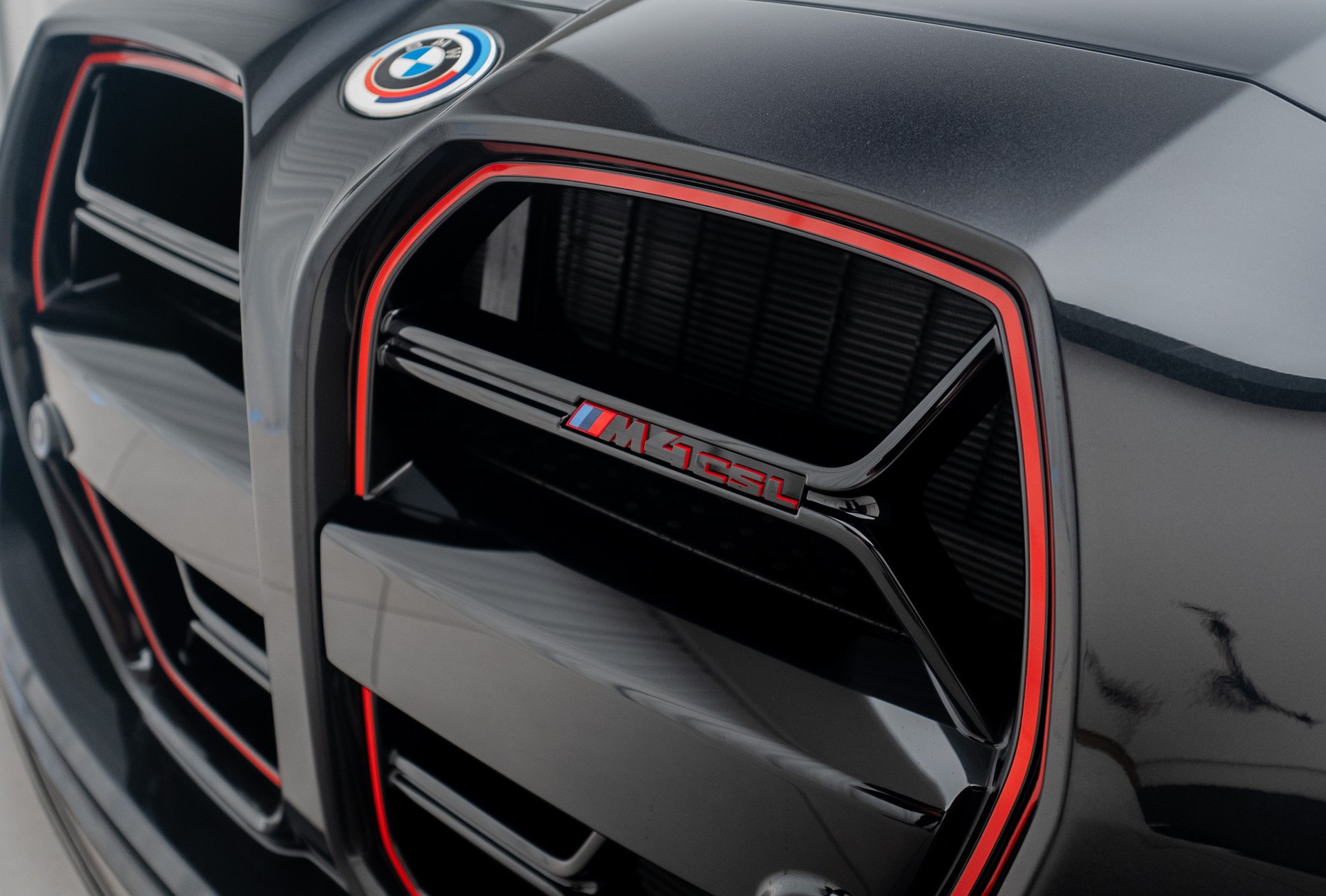BMW M4 CSL Coupé-image-13