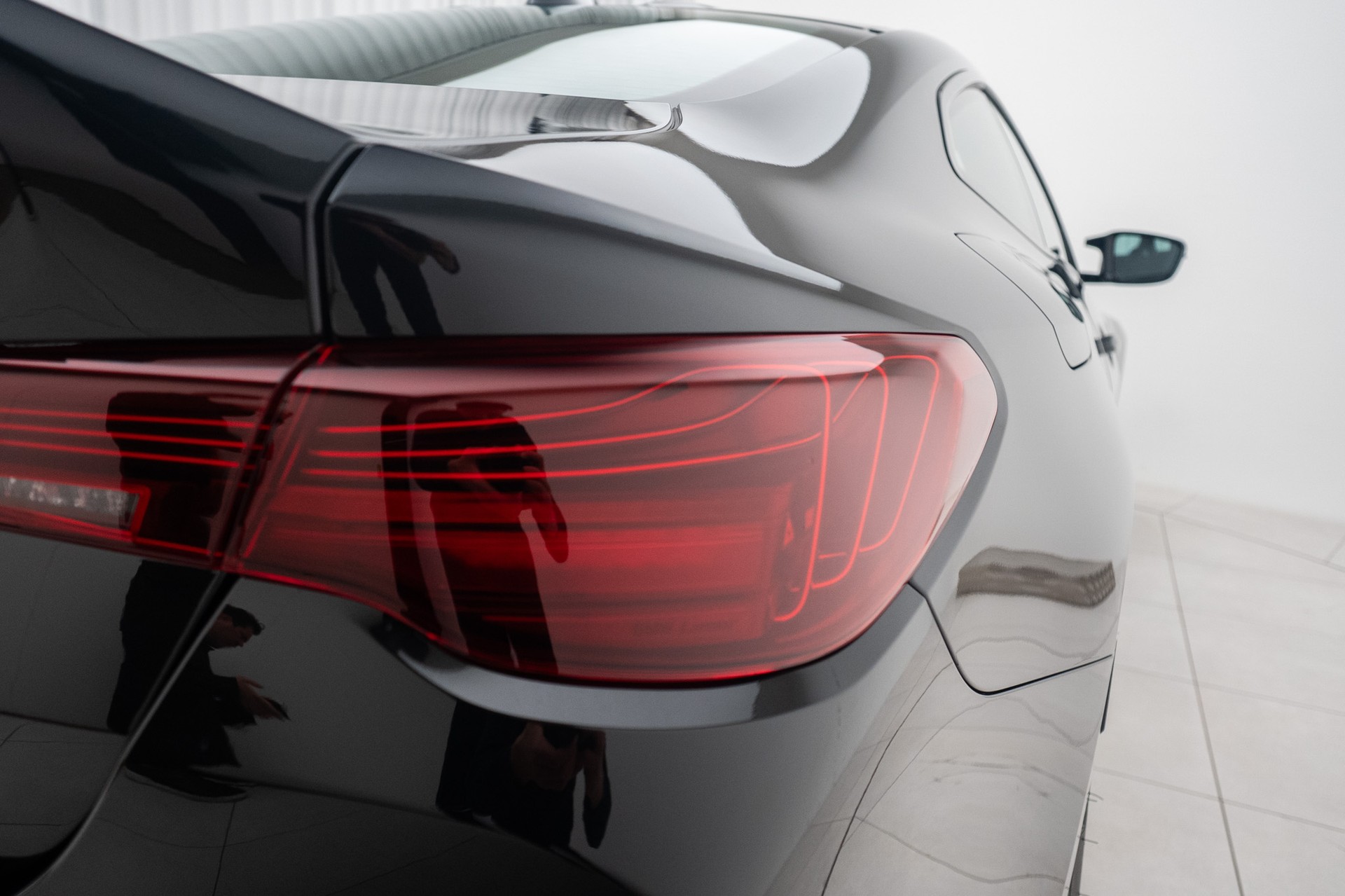 BMW M4 CSL Coupé-image-12