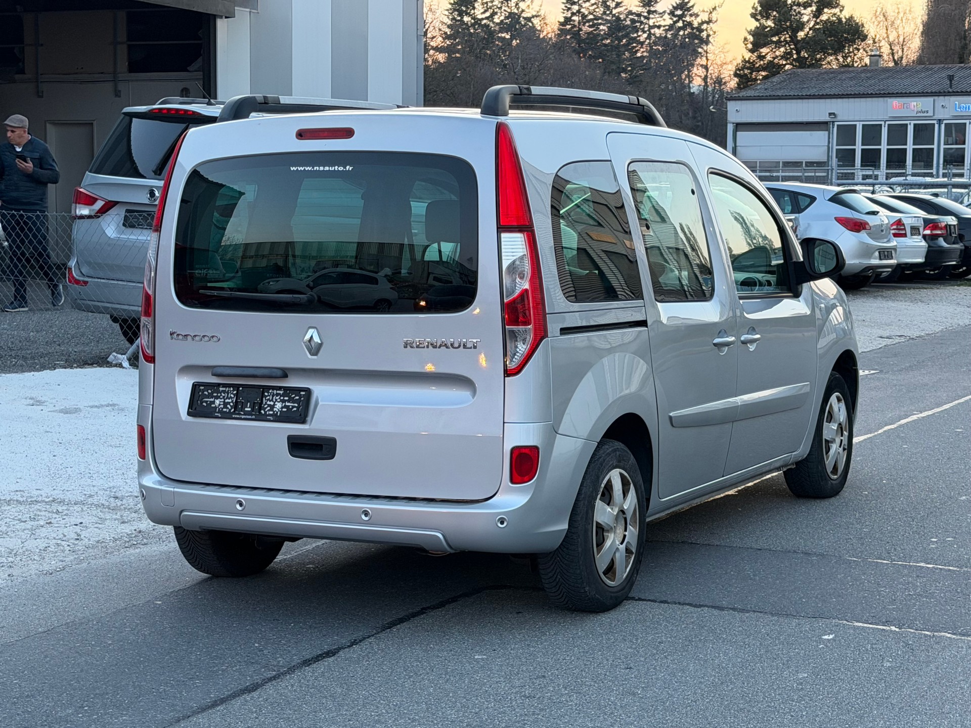 RENAULT Kangoo 1.5 dCi Swiss Edition-showroom-element-1