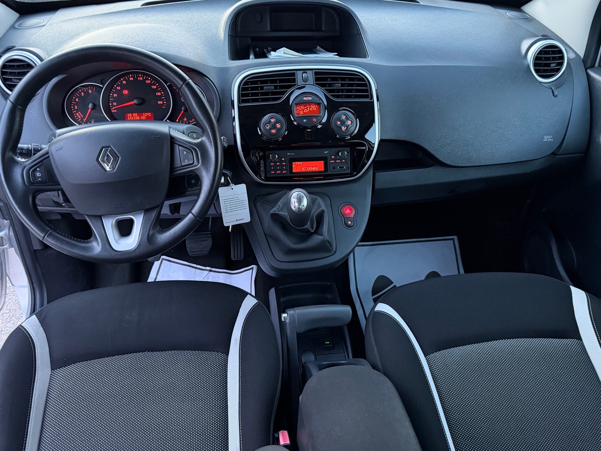 RENAULT Kangoo 1.5 dCi Swiss Edition-image-10