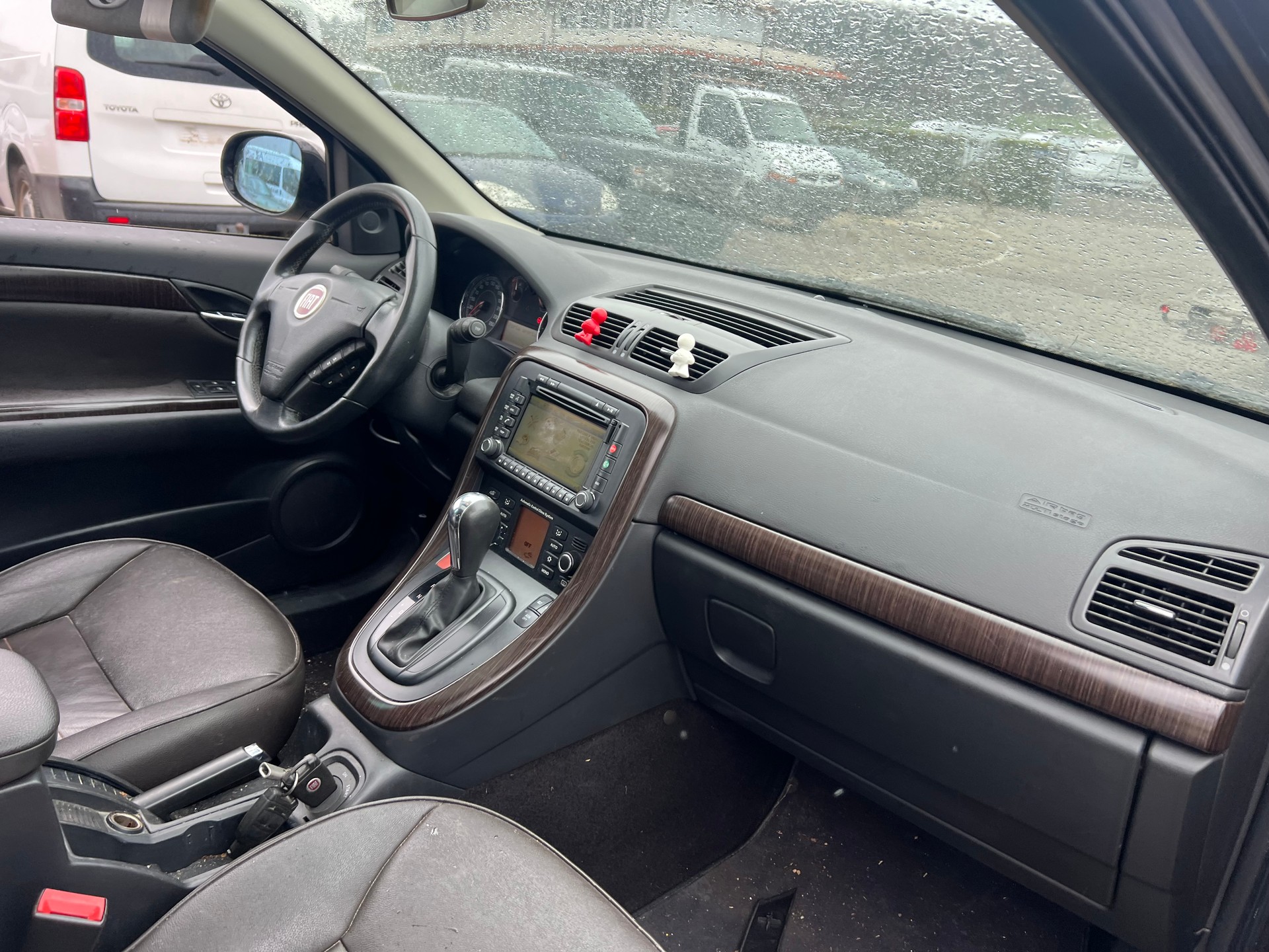 FIAT Croma 2.4 20V JTD Emotion-image-10