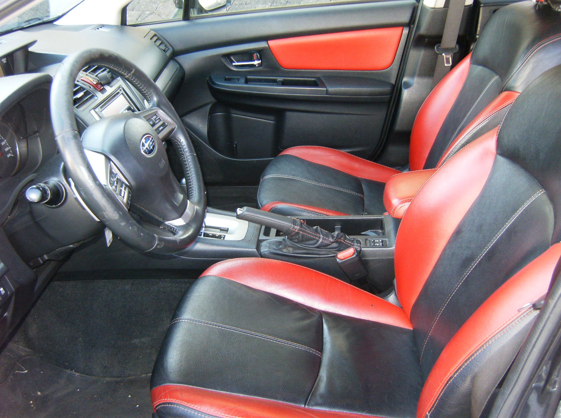 SUBARU XV 2.0 Swiss Two AWD CVT-image-8