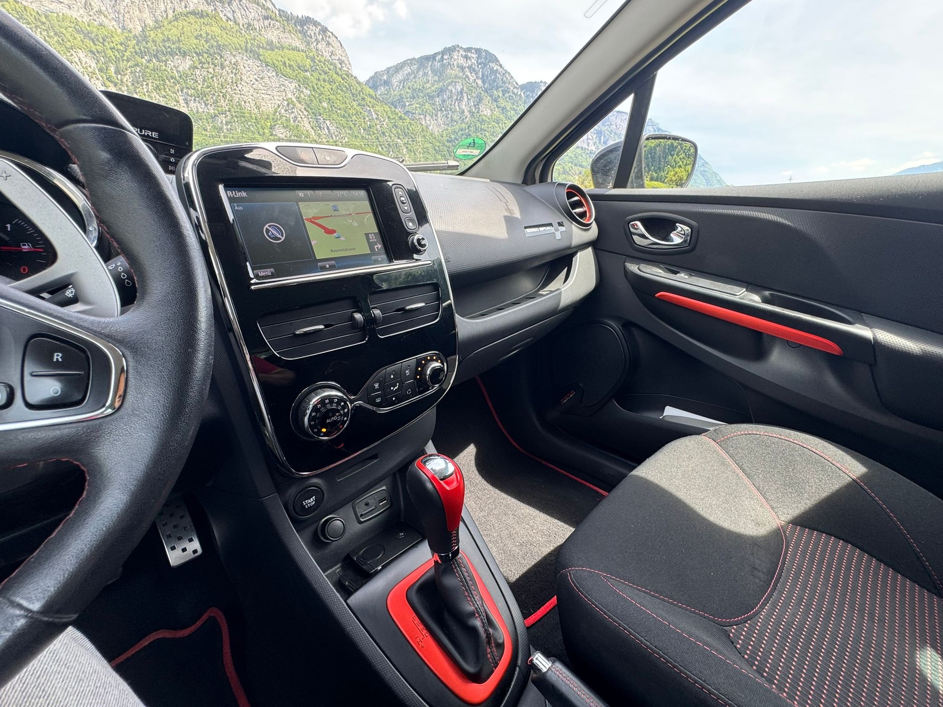RENAULT Clio 1.6 T RS 200 EDC-image-18