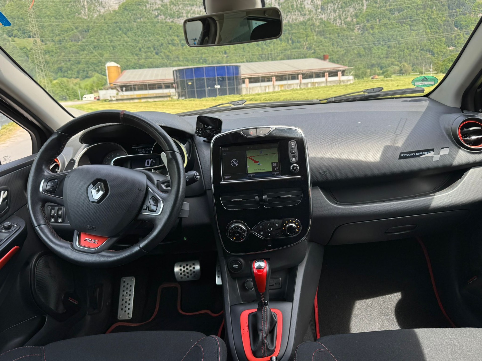 RENAULT Clio 1.6 T RS 200 EDC-image-17