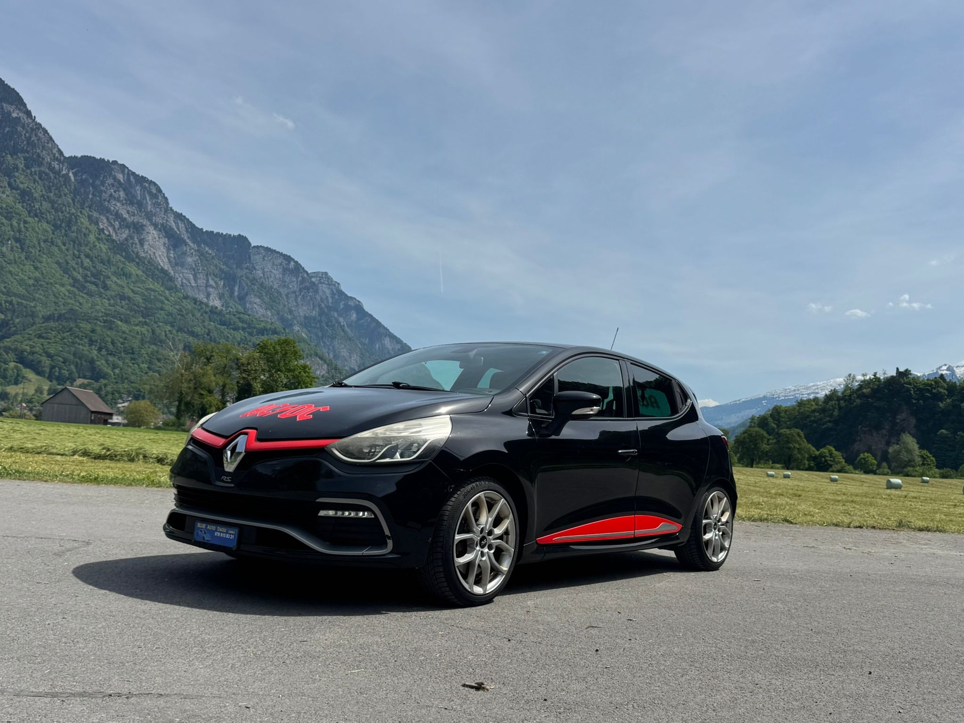 RENAULT Clio 1.6 T RS 200 EDC-showroom-element-1