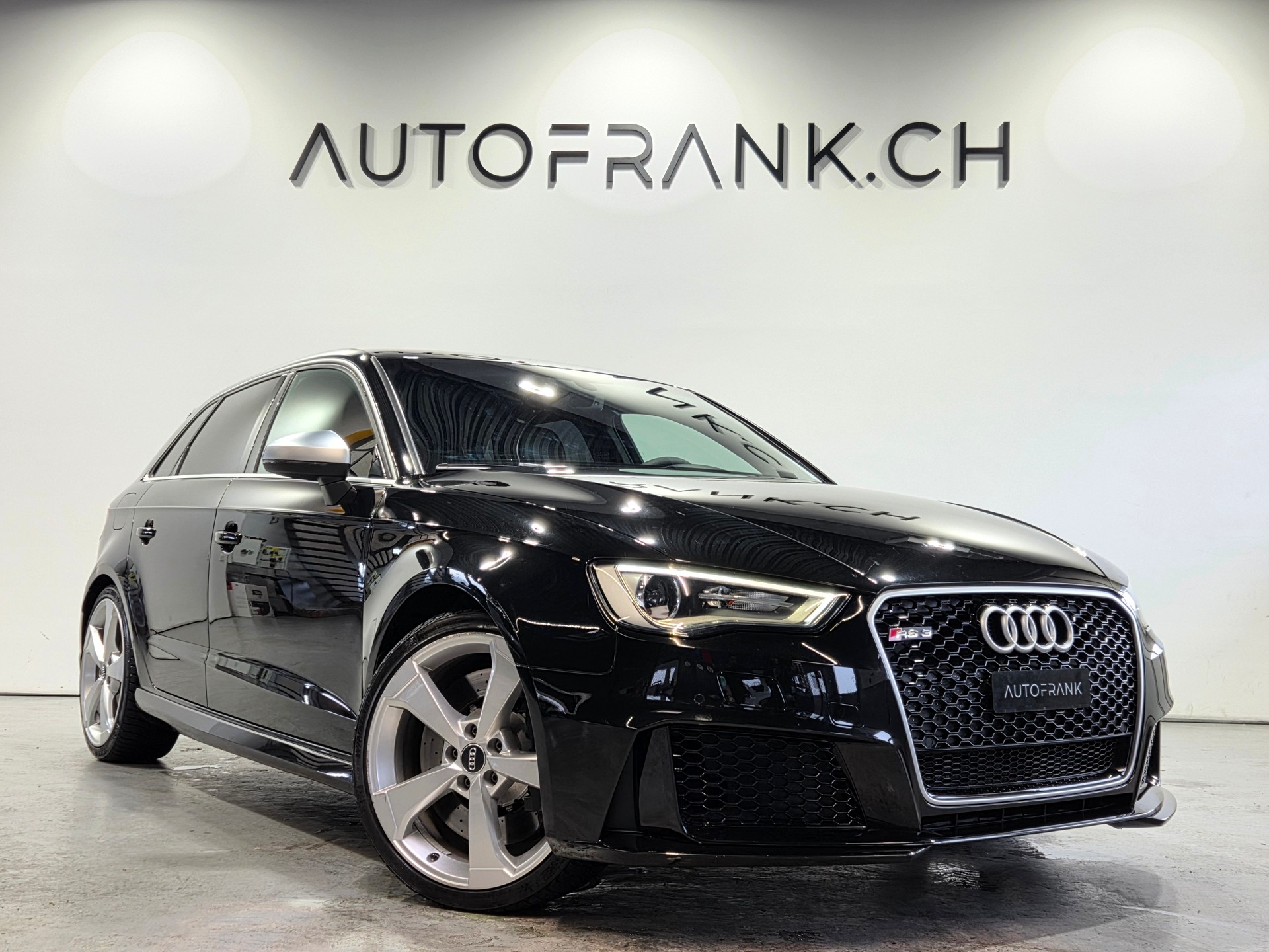 AUDI RS3 Sportback 2.5 T FSI quattro S-Tronic-image-7