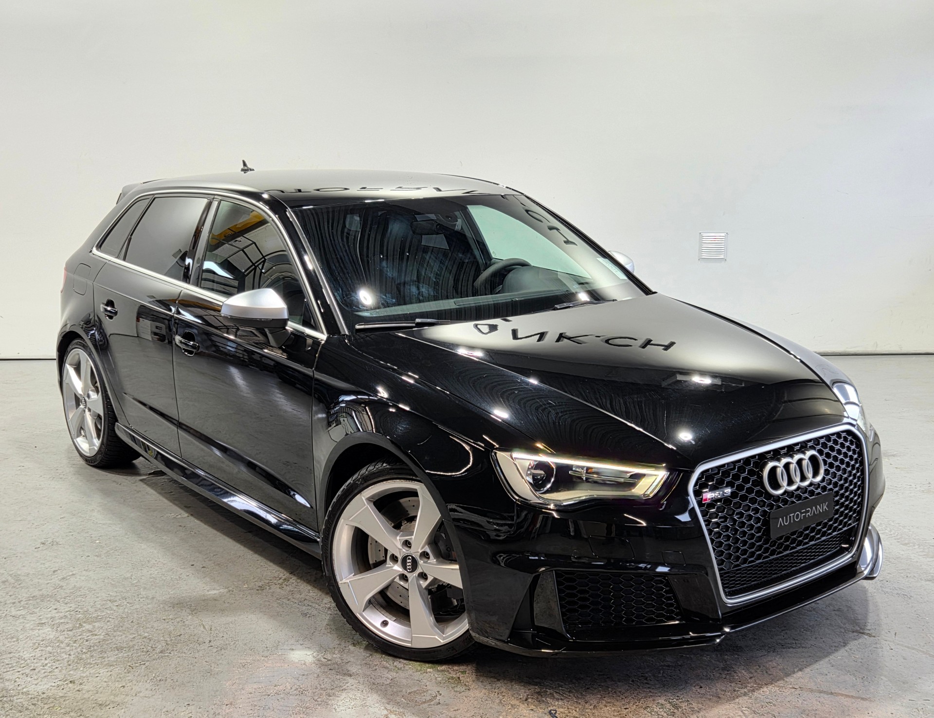 AUDI RS3 Sportback 2.5 T FSI quattro S-Tronic-image-18