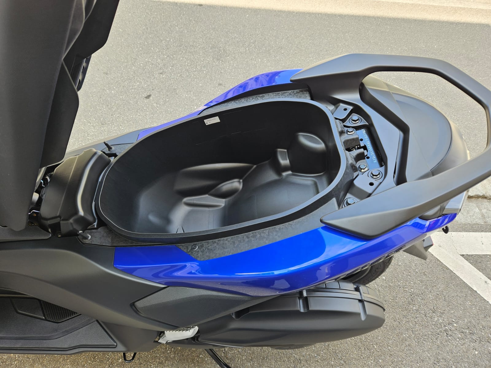 YAMAHA N-Max GPD 125-image-9
