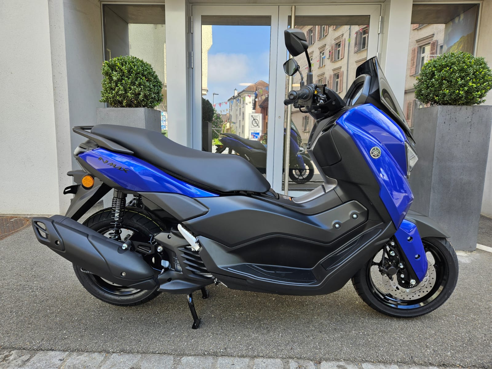 YAMAHA N-Max GPD 125-image-1