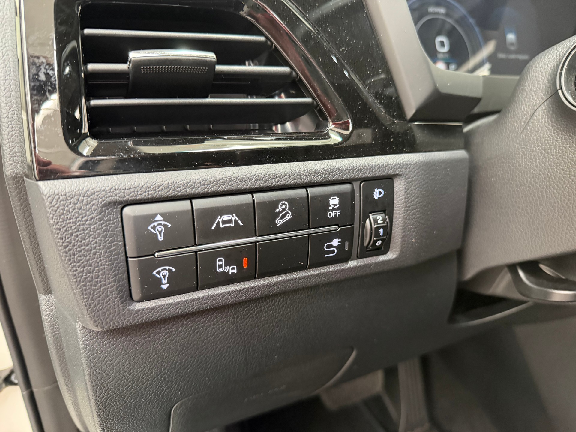 KGM-SsangYong Korando eMotion Titanium-image-6