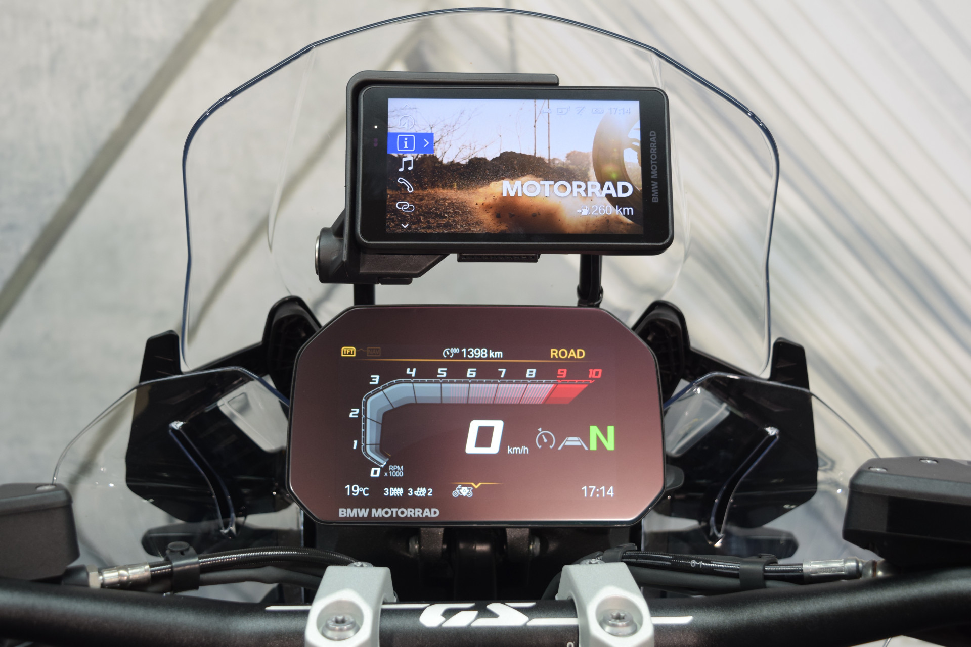 BMW R 1300 GS Triple Black inkl. Navi, Koffer & Topcase-image-8