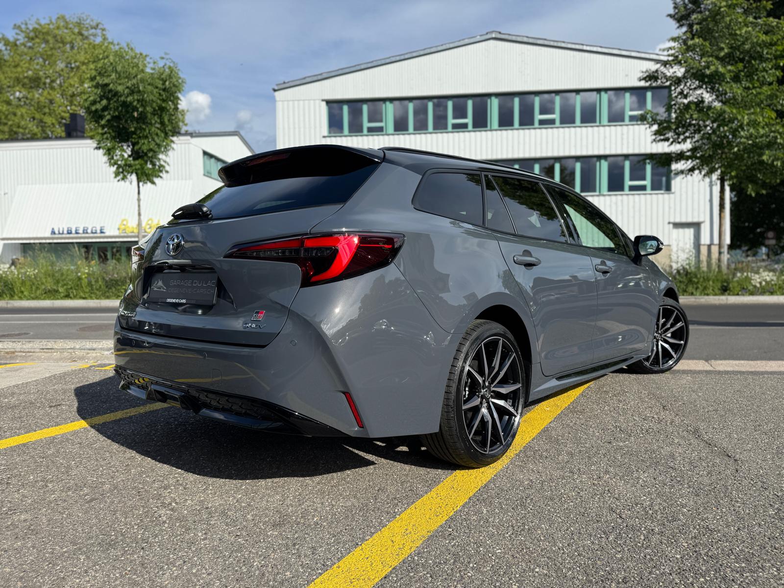 TOYOTA Corolla Touring Sports 2.0 HSD GR-Sport e-CVT-showroom-element-2