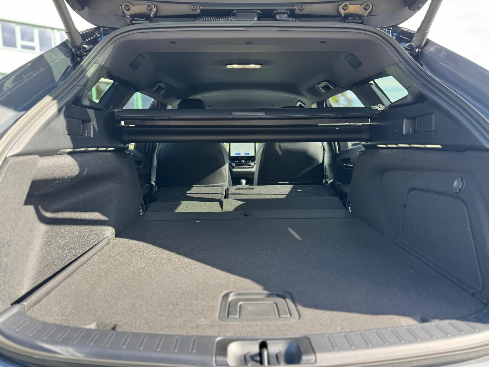 TOYOTA Corolla Touring Sports 2.0 HSD GR-Sport e-CVT-image-15