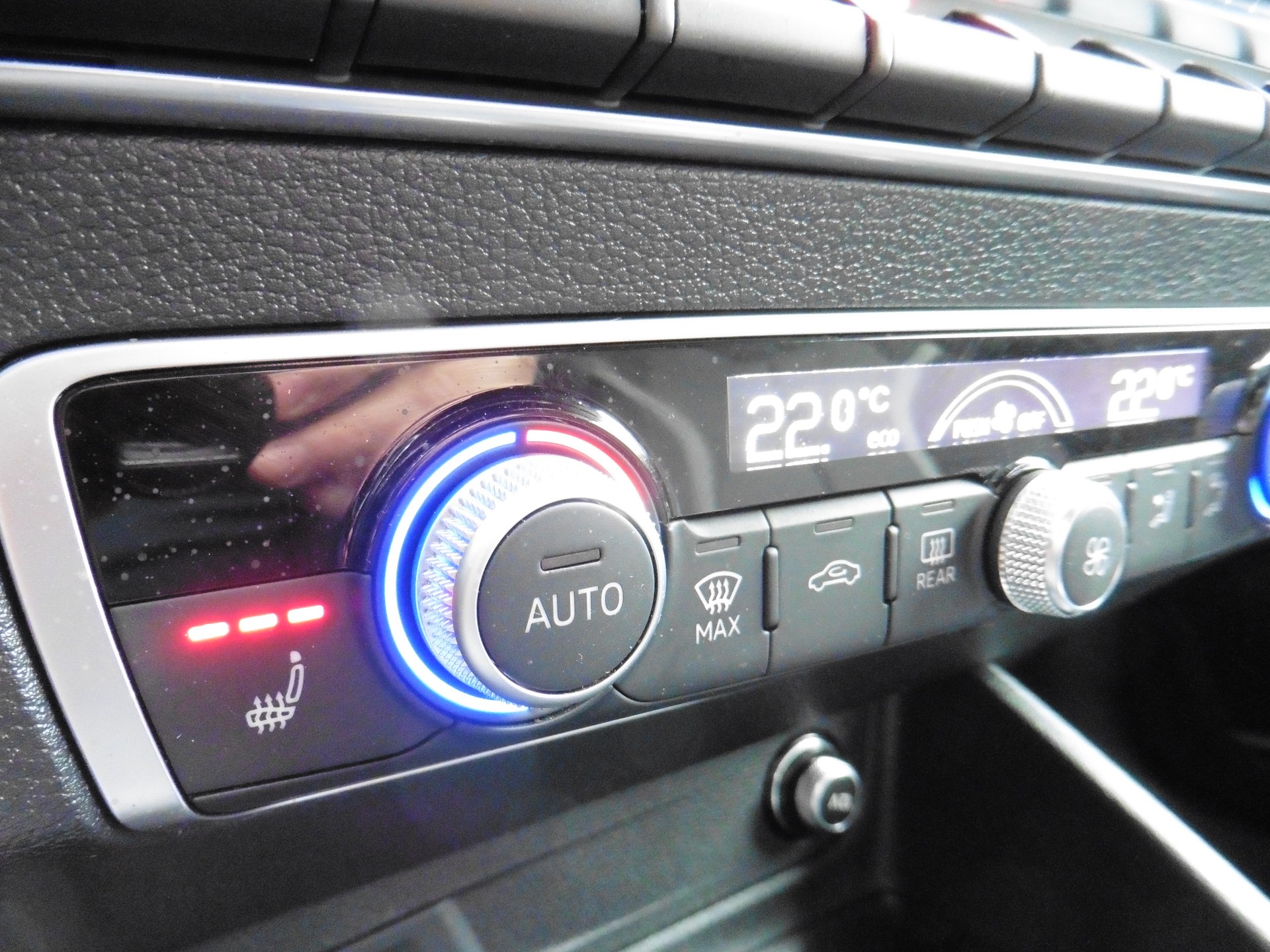 AUDI Q2 40 TFSI Sport quattro S-tronic-image-17