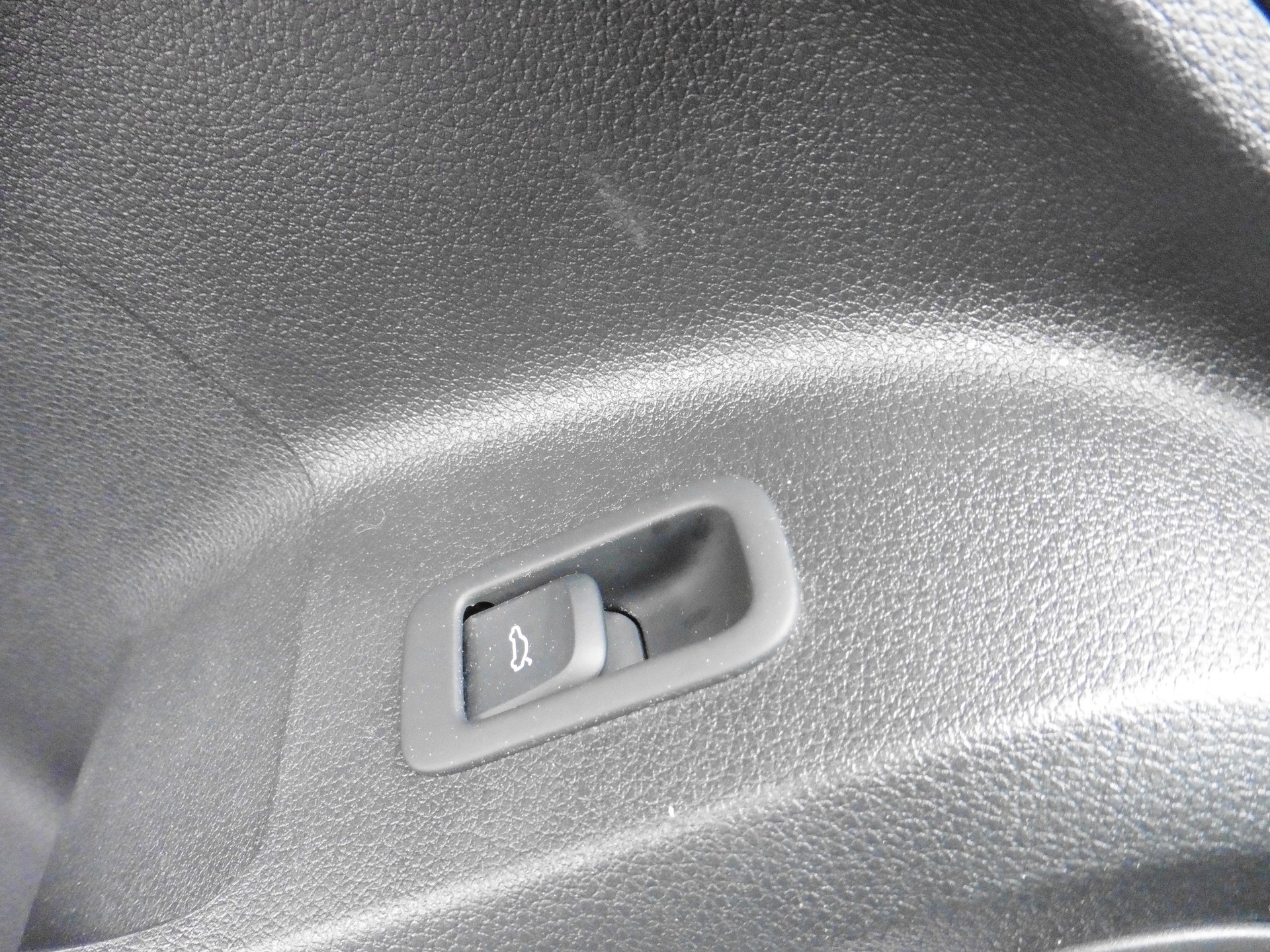 AUDI Q2 40 TFSI Sport quattro S-tronic-image-22