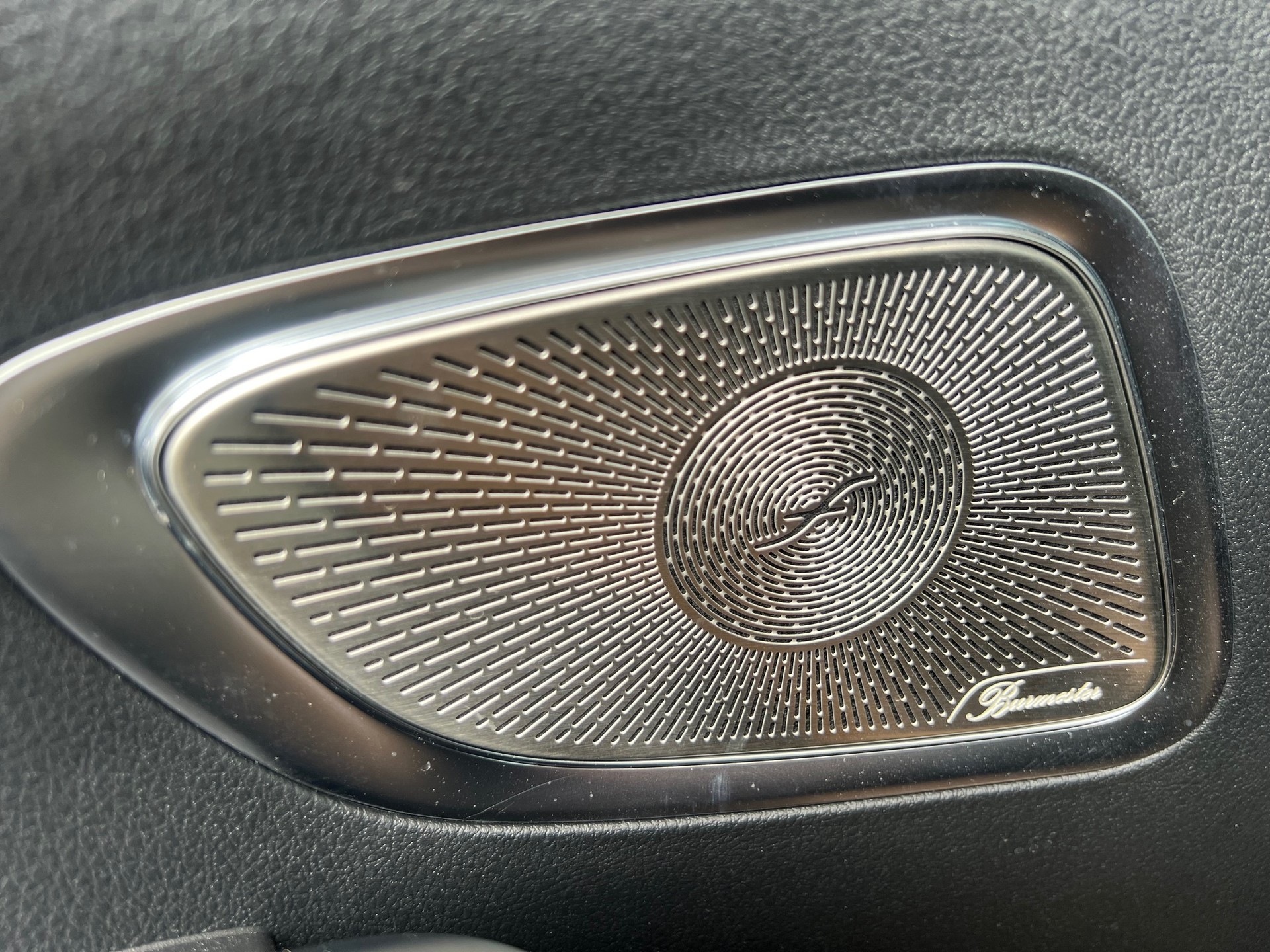 MERCEDES-BENZ C 300 e T AMG Line-image-18