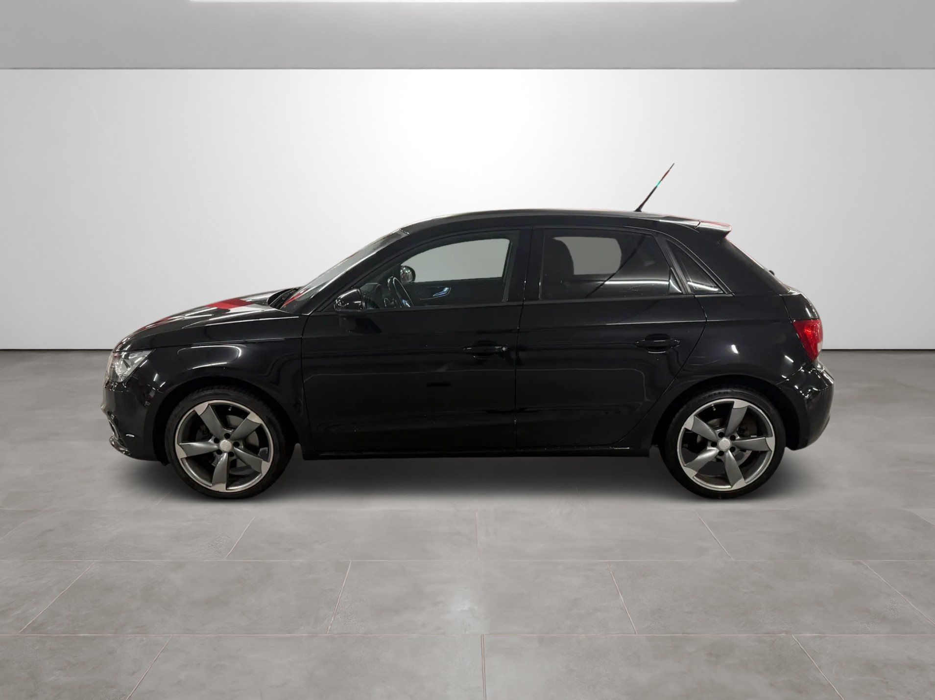 AUDI A1 Sportback 1.4 TFSI Attraction S-tronic-image-6
