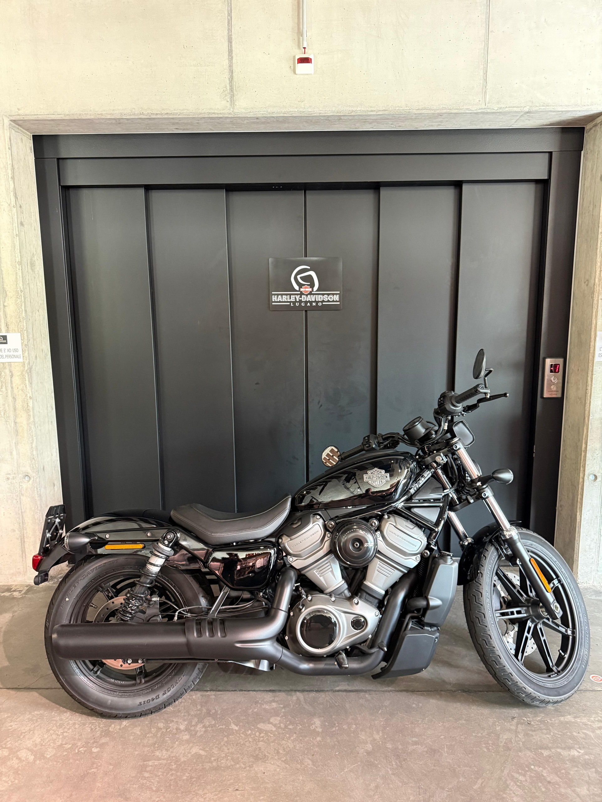 HARLEY-DAVIDSON RH 975 Nightster-image-0