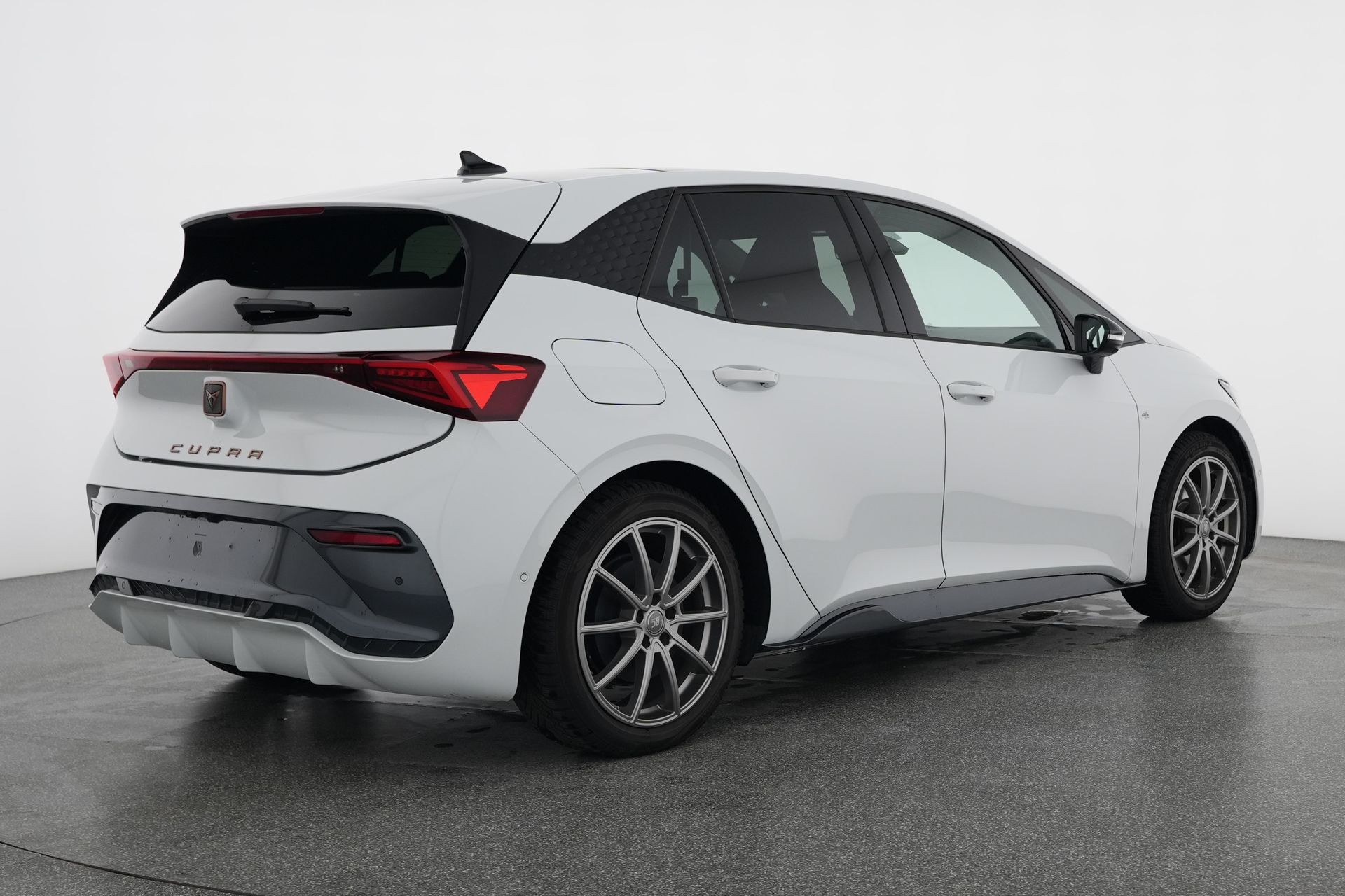CUPRA Born 77 kWh e-Boost mit Wärmepumpe & Panoramadach (Modelljahr 2025)-image-5