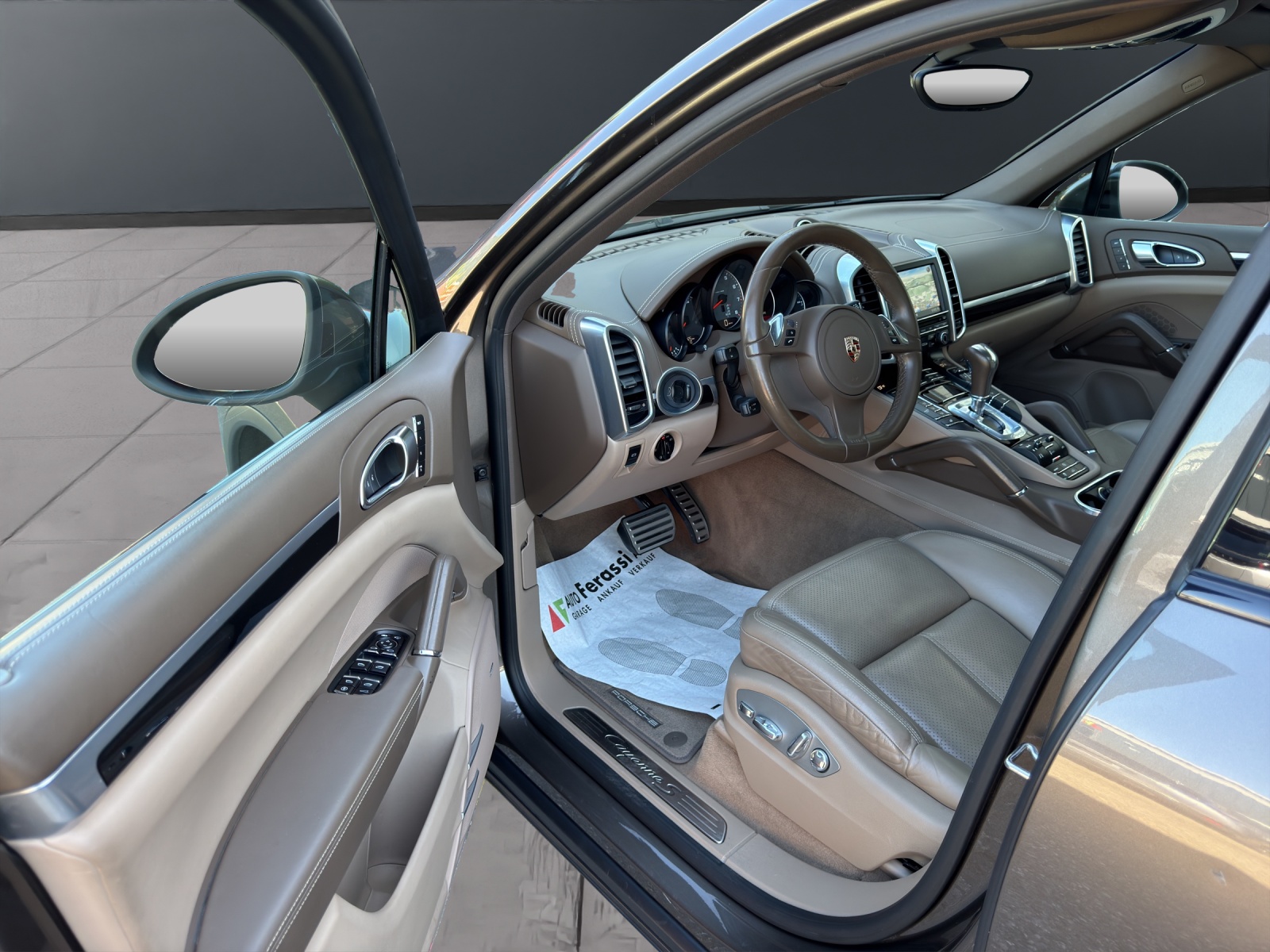 PORSCHE Cayenne S-image-29