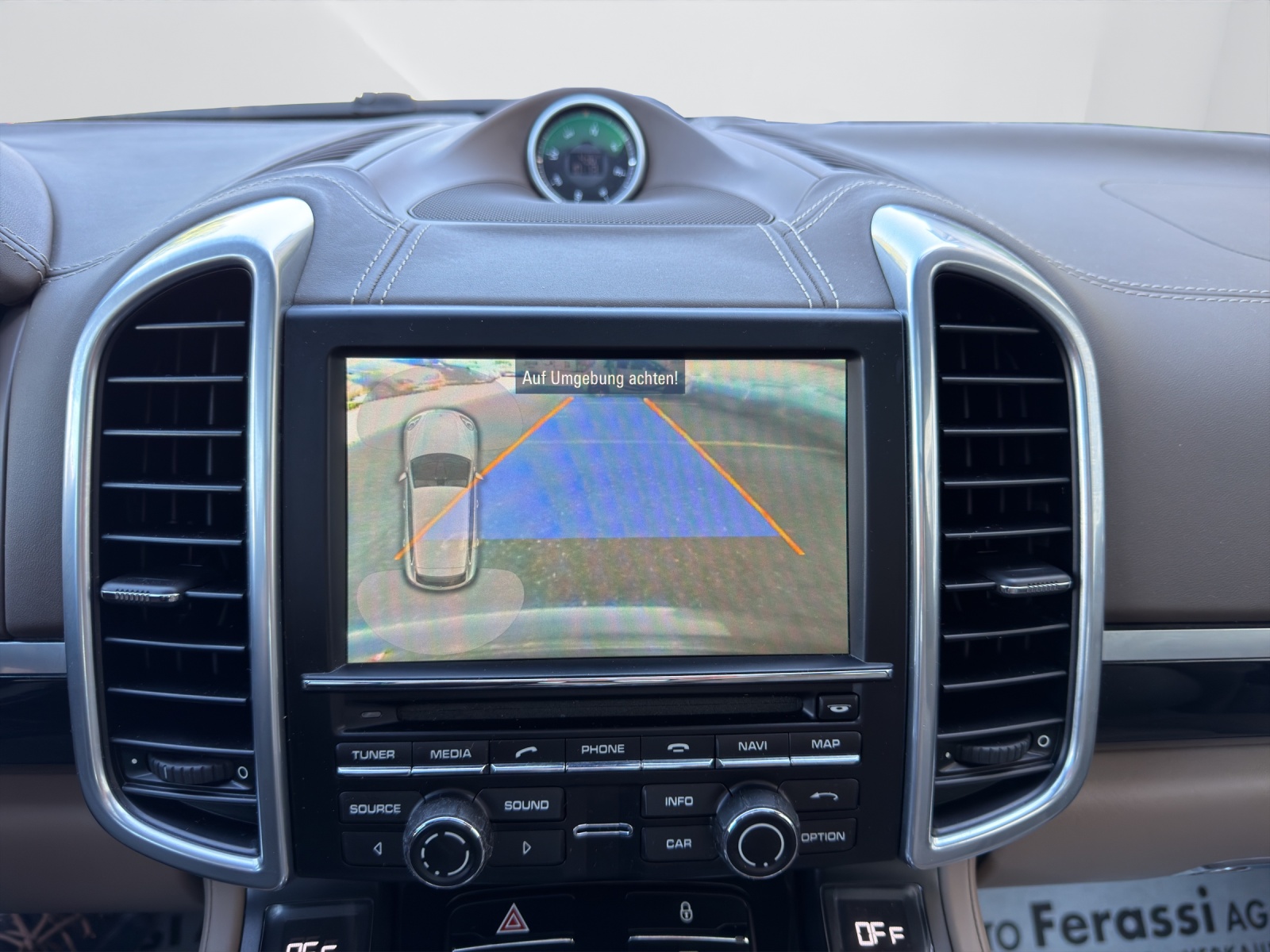 PORSCHE Cayenne S-image-21