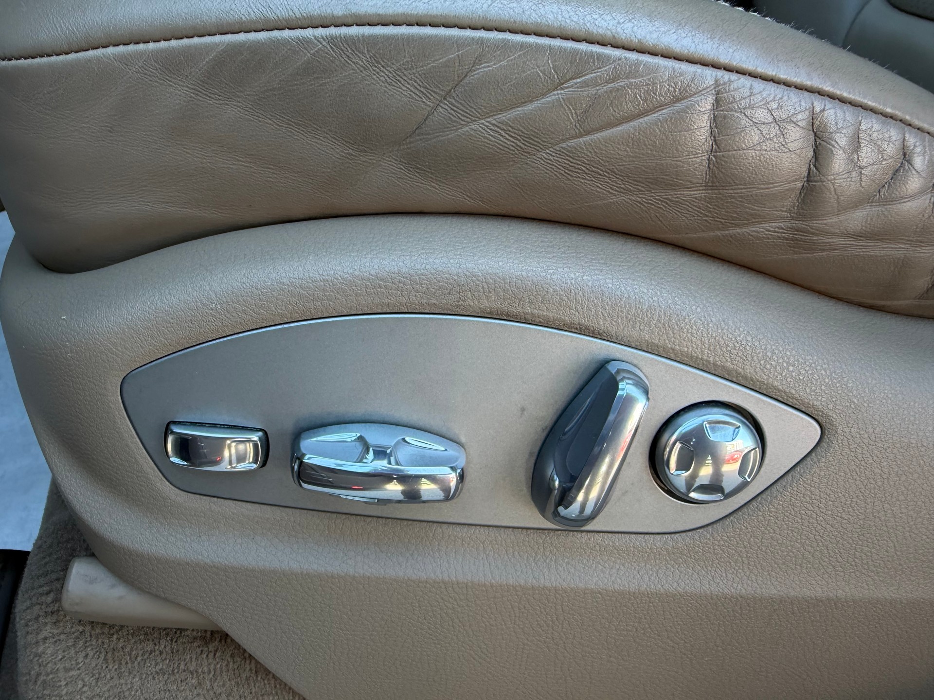 PORSCHE Cayenne S-image-24