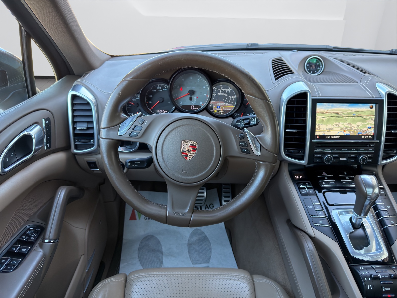 PORSCHE Cayenne S-image-14