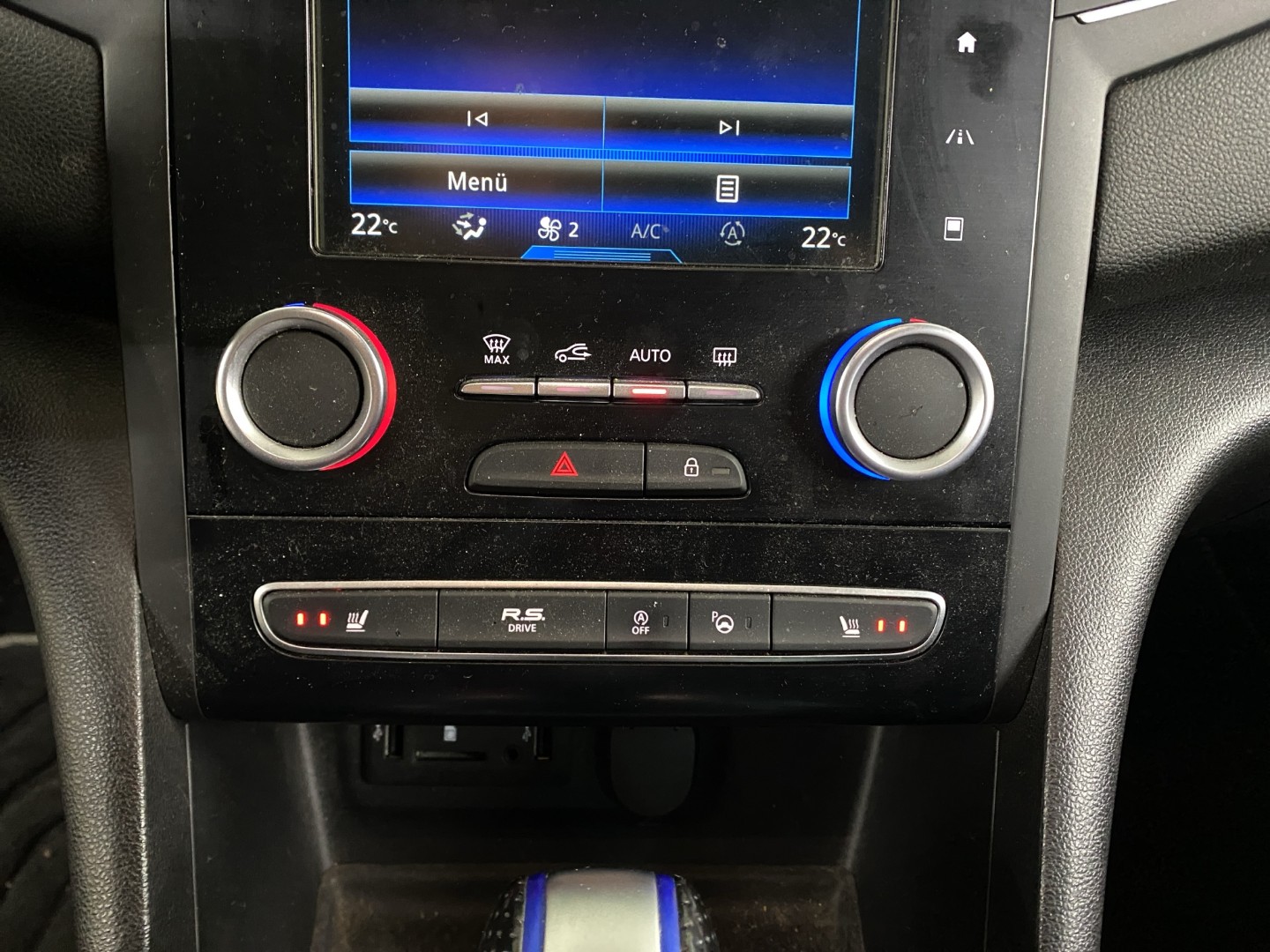 RENAULT Mégane Grandtour 1.6 16V Turbo 90th Anniversary-image-12