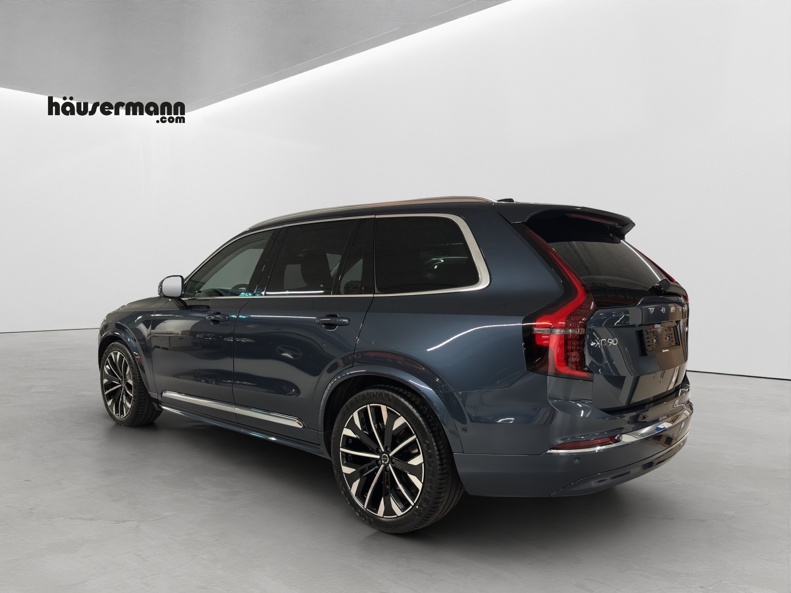 VOLVO XC90 2.0 B5 MH Ultra Bright AWD-showroom-element-2