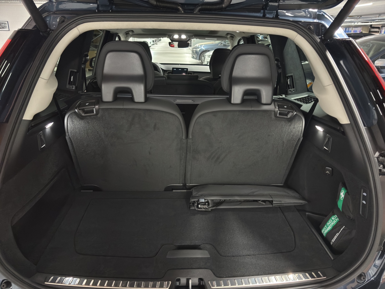 VOLVO XC90 2.0 B5 MH Ultra Bright AWD-image-12