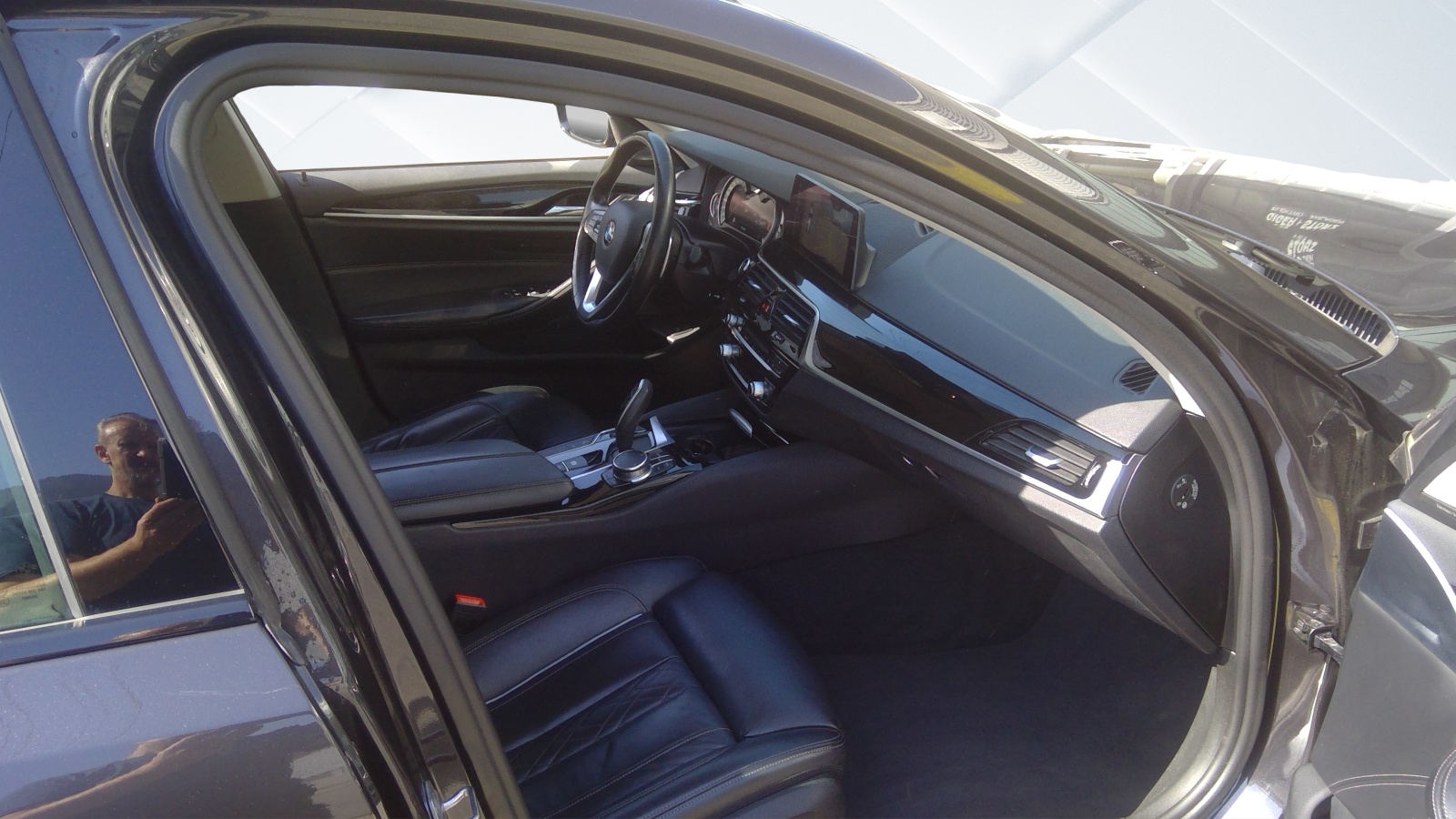 BMW 520d xDrive Touring Sport Line Steptronic-image-4