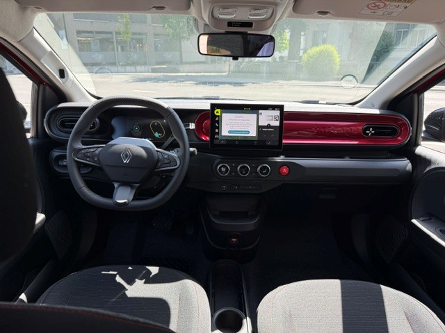 RENAULT Twingo E-Tech Urban Range techno-image-5