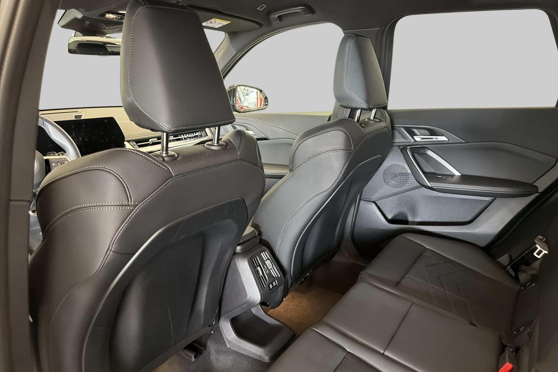 BMW X1 xDrive 23i 48V M Sport Pro-image-24
