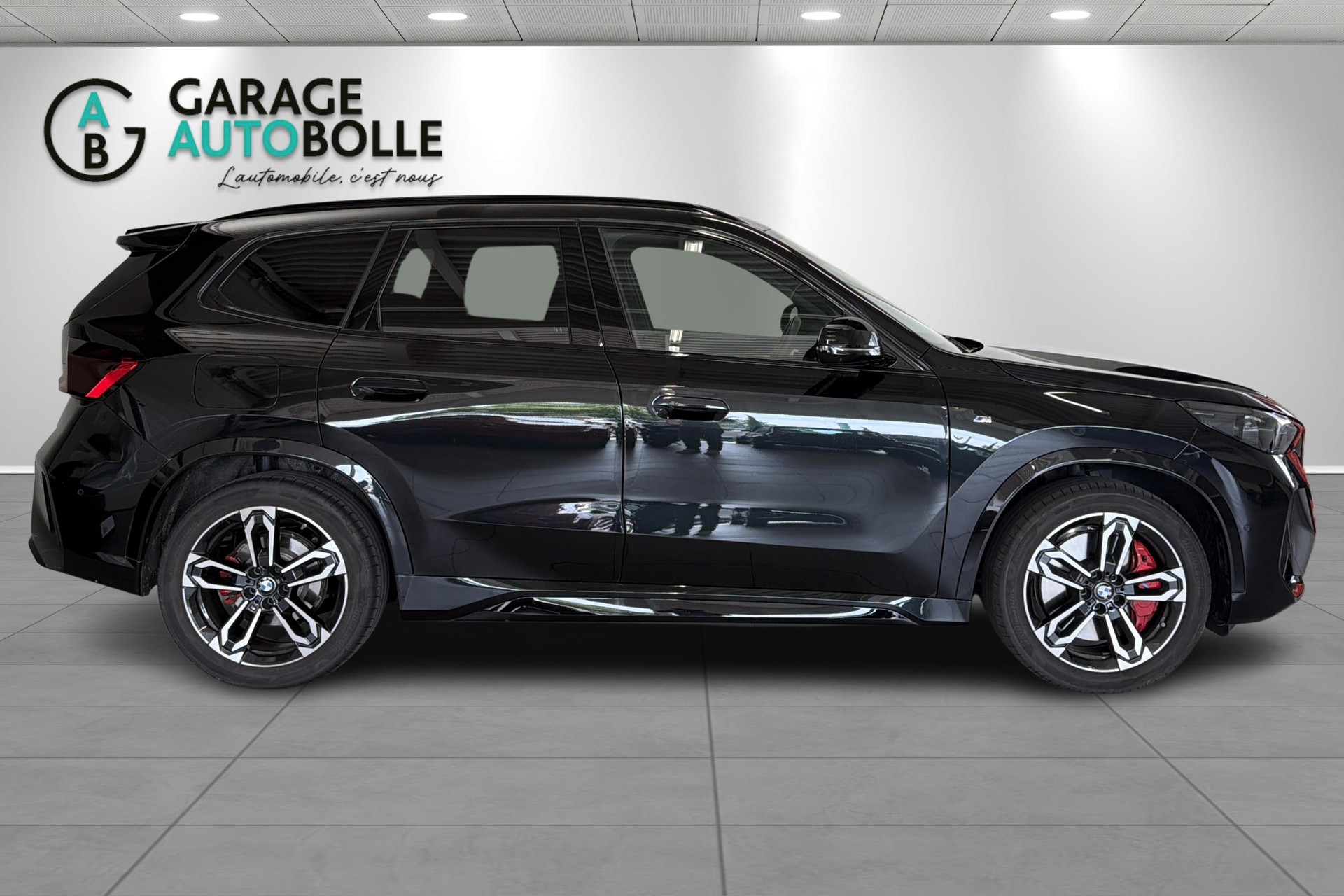 BMW X1 xDrive 23i 48V M Sport Pro-showroom-element-2