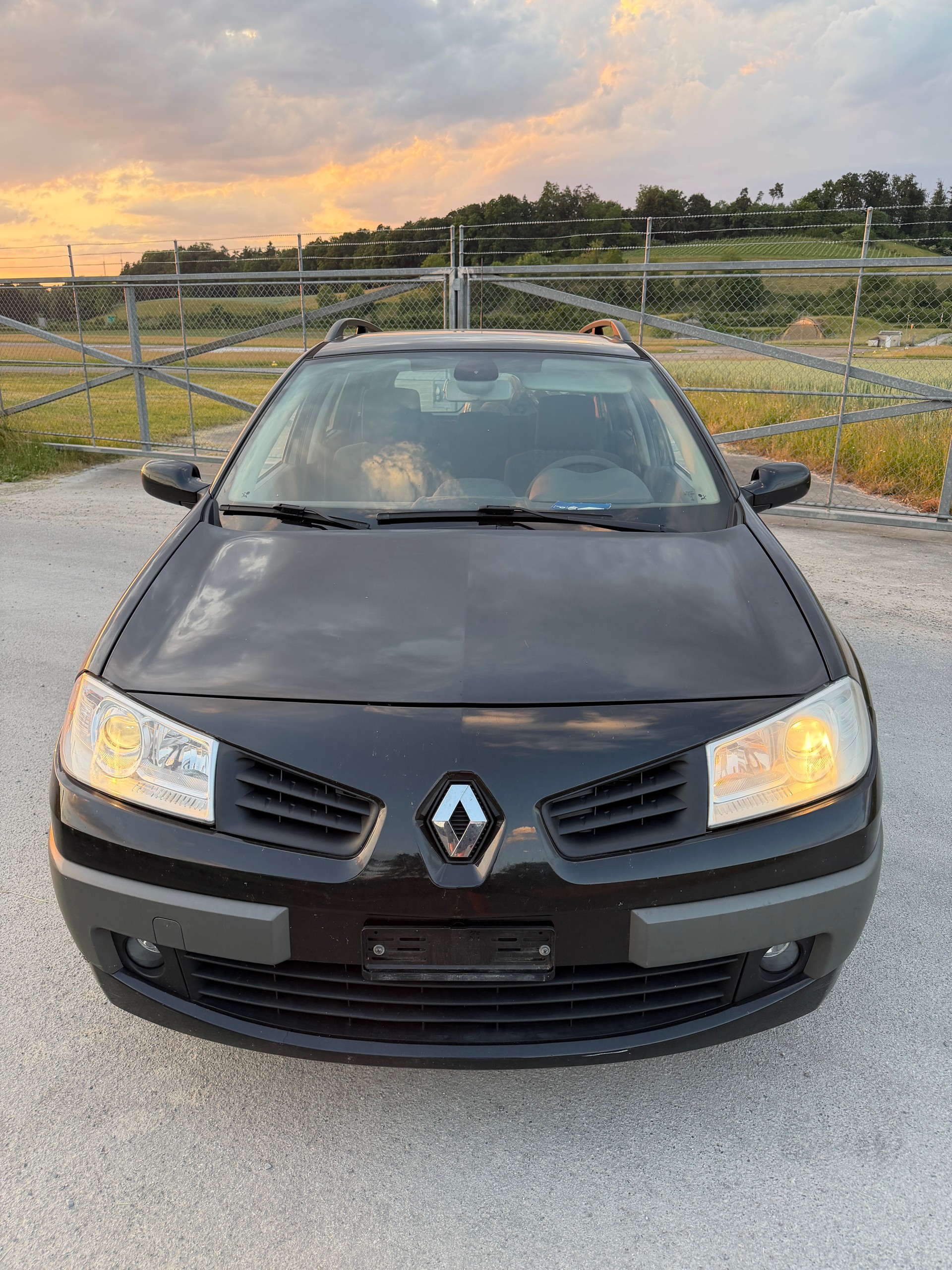 RENAULT Mégane Break 2.0 16V Expression-image-1
