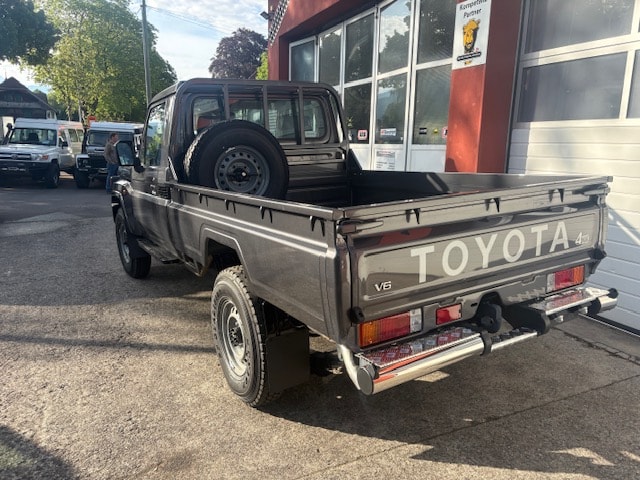 TOYOTA GRJ 79-image-1