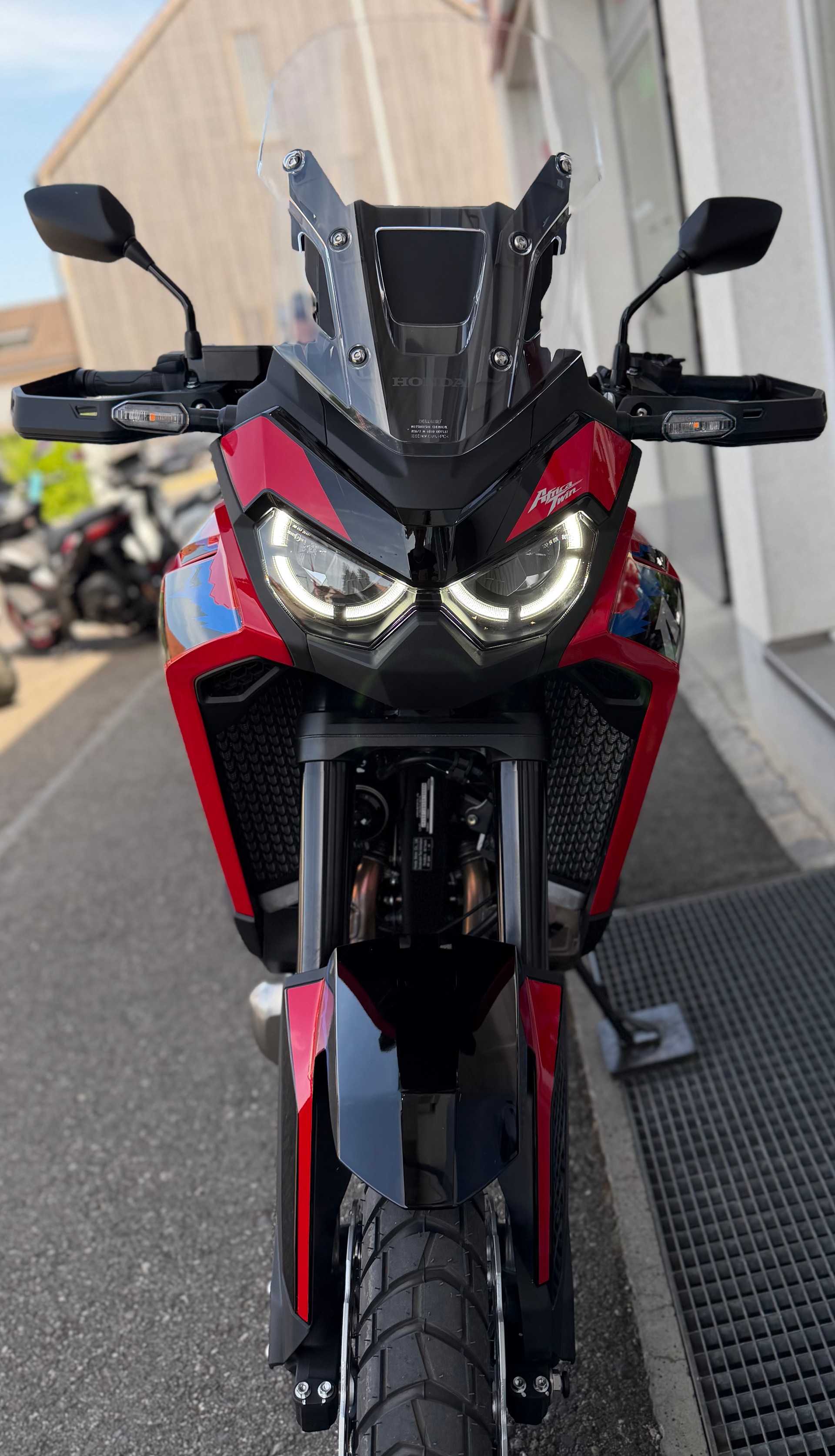 HONDA CRF 1100 DCT Africa Twin-image-1
