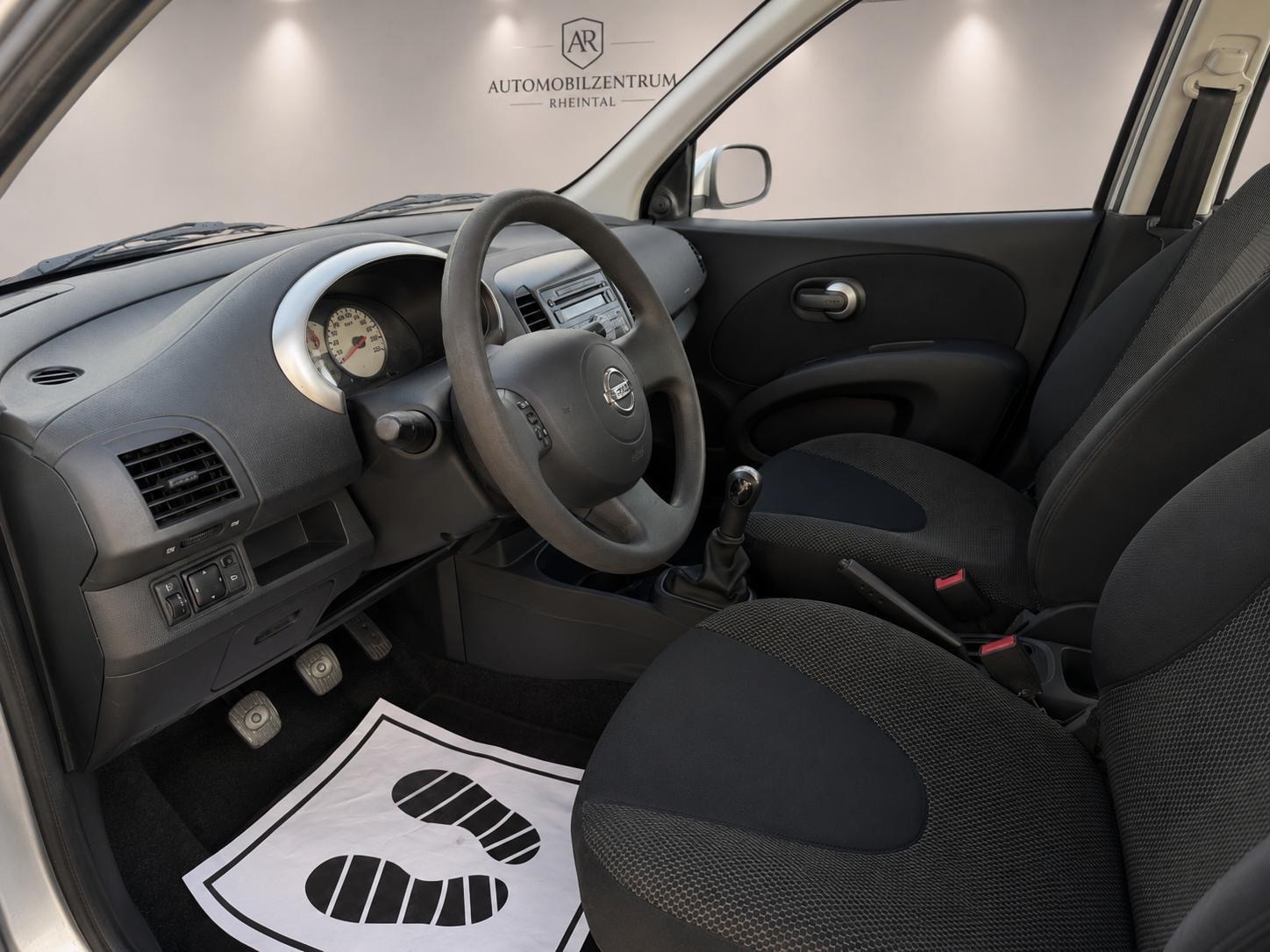 NISSAN Micra 1.4 Active Luxury-image-9