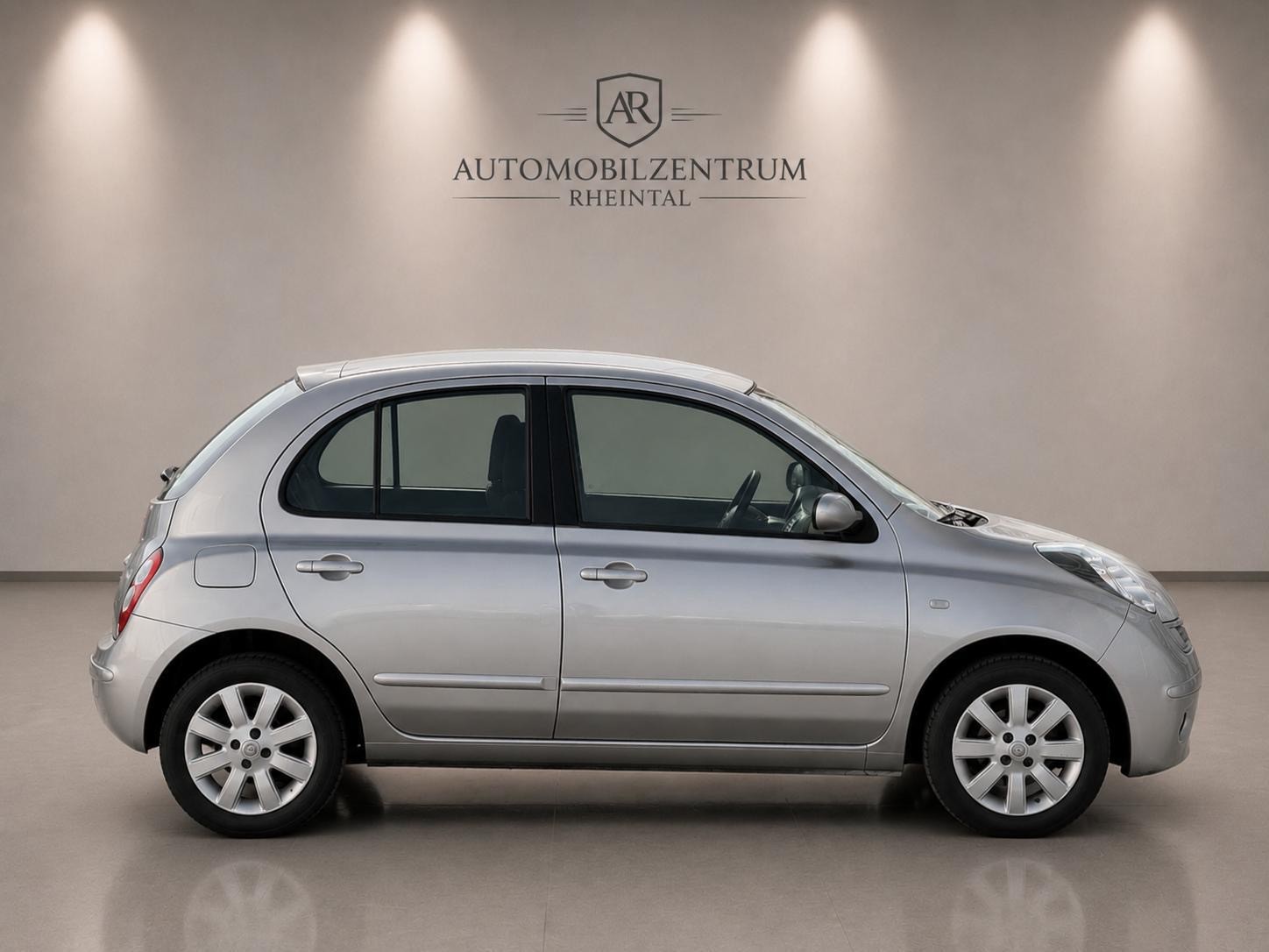 NISSAN Micra 1.4 Active Luxury-showroom-element-3