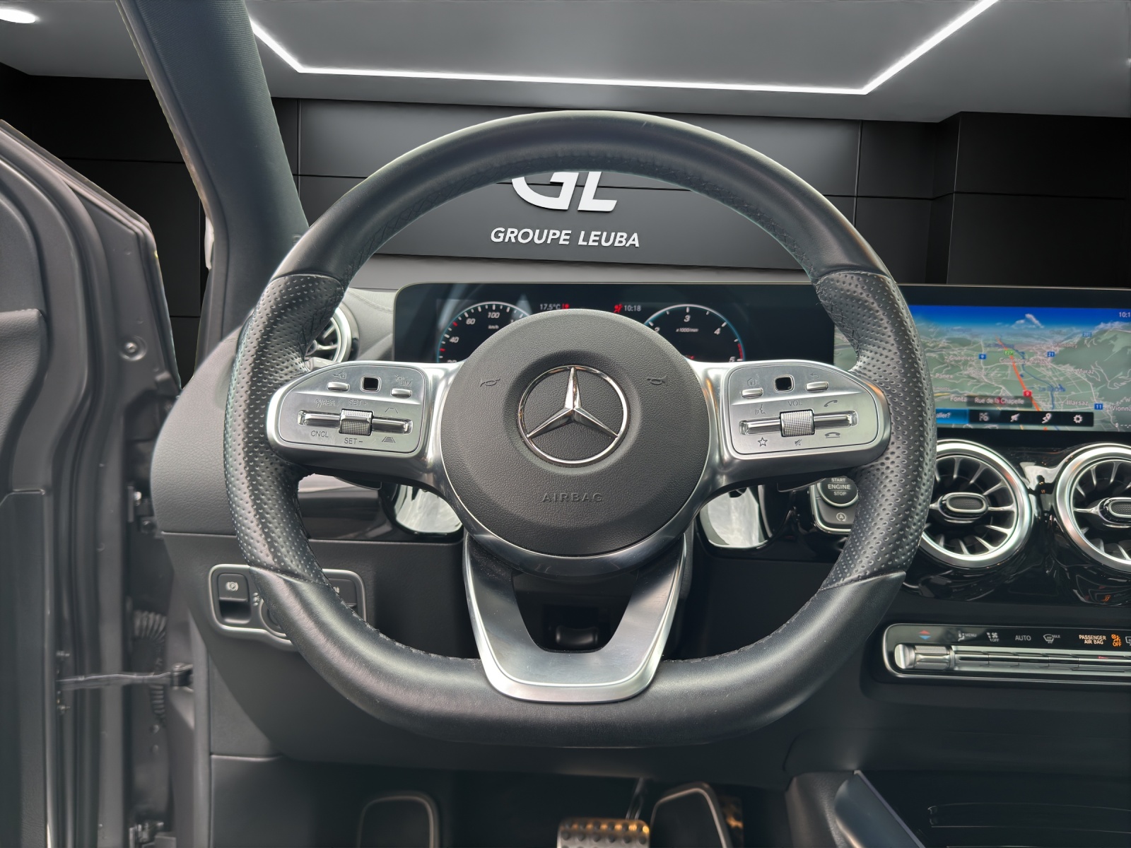 MERCEDES-BENZ B 220 d 4M Swiss Star-image-10