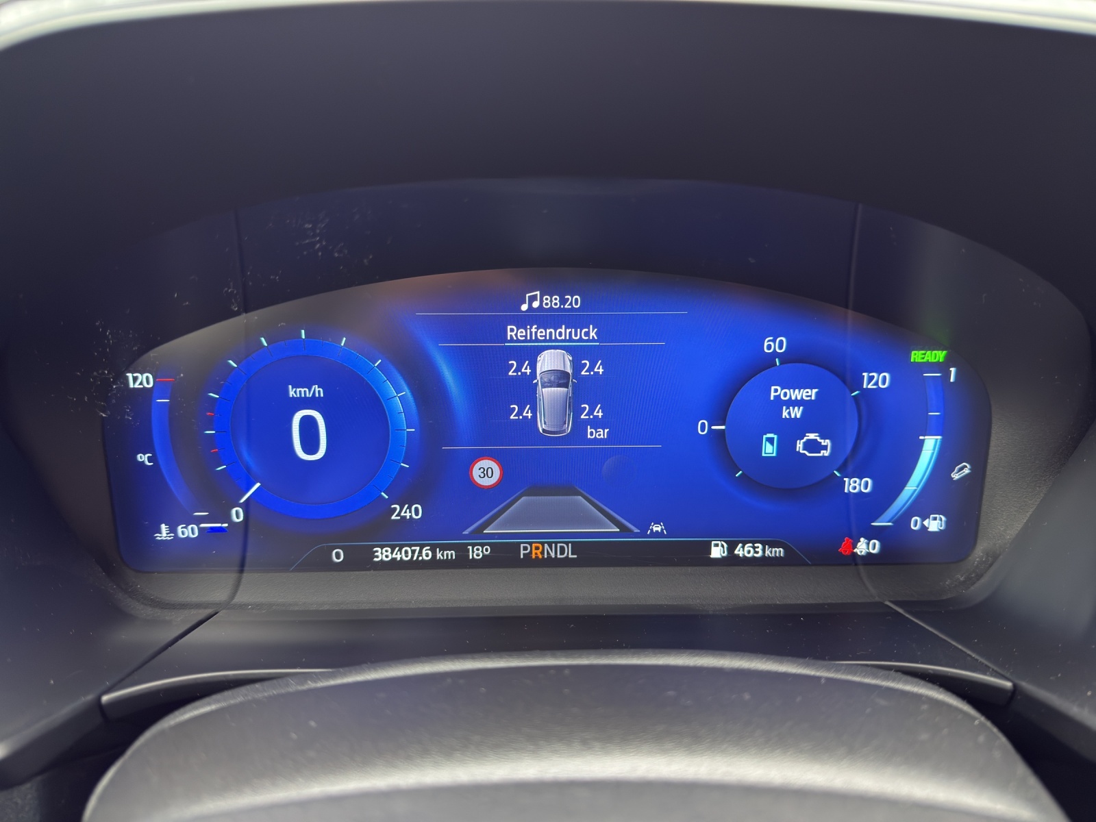 FORD Kuga 2.5 FHEV ST-Line X 4WD-image-15