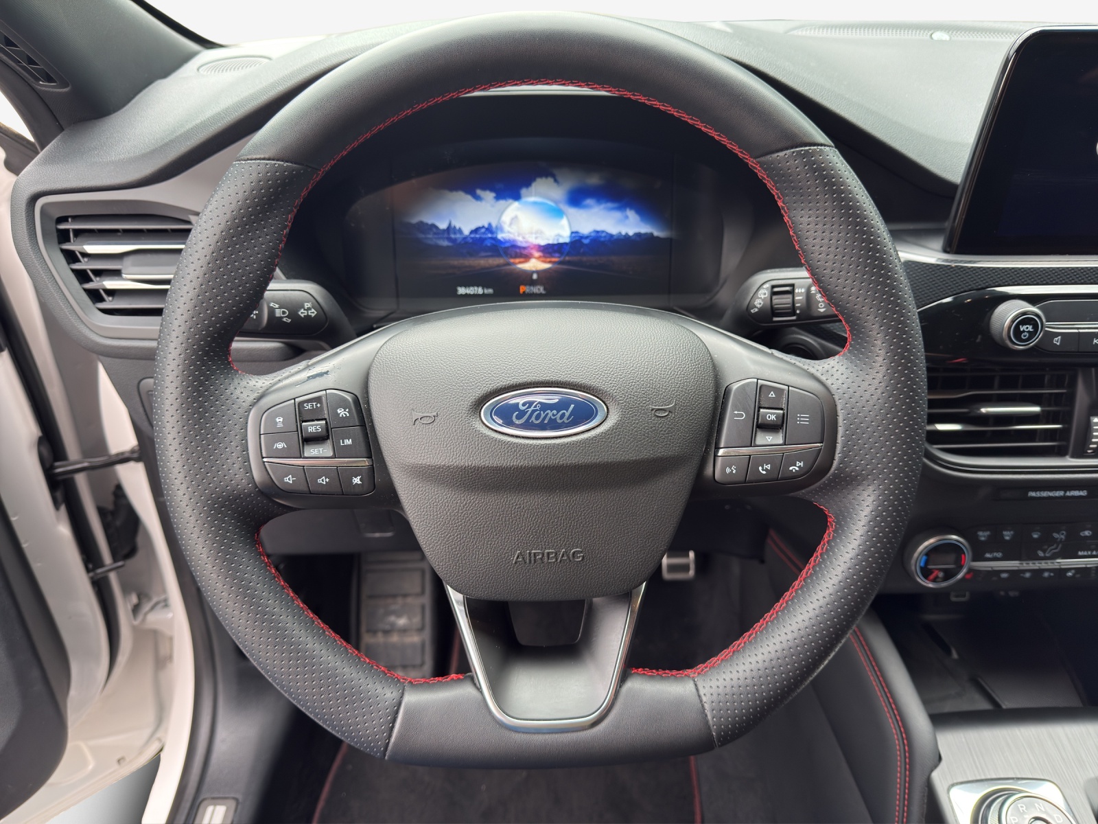 FORD Kuga 2.5 FHEV ST-Line X 4WD-image-9