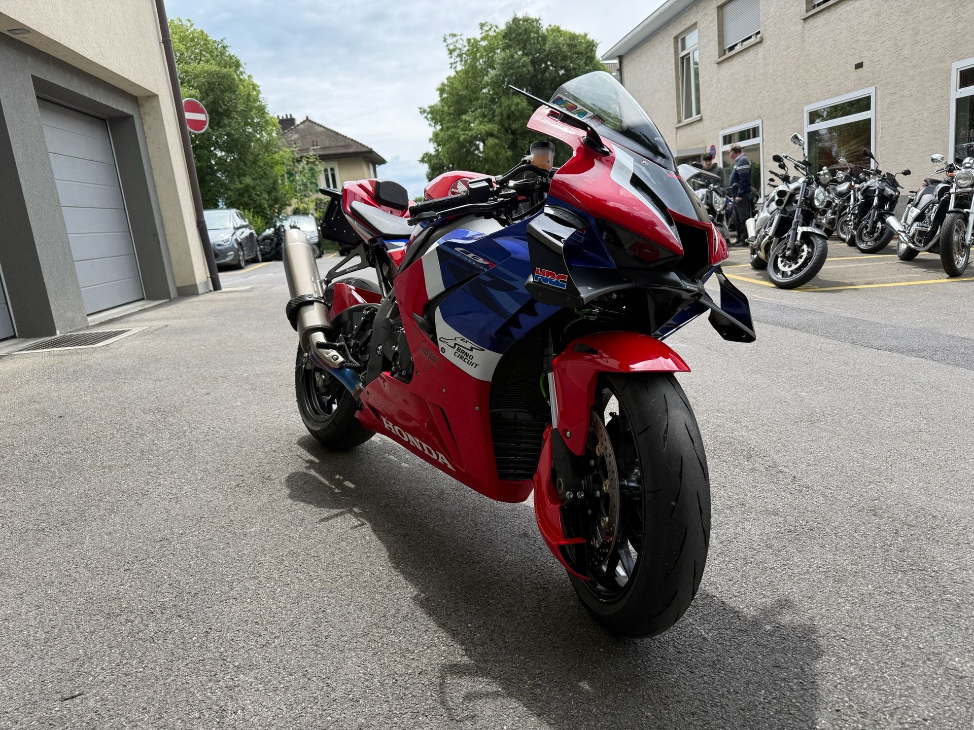HONDA CBR 1000 RR-R-image-1