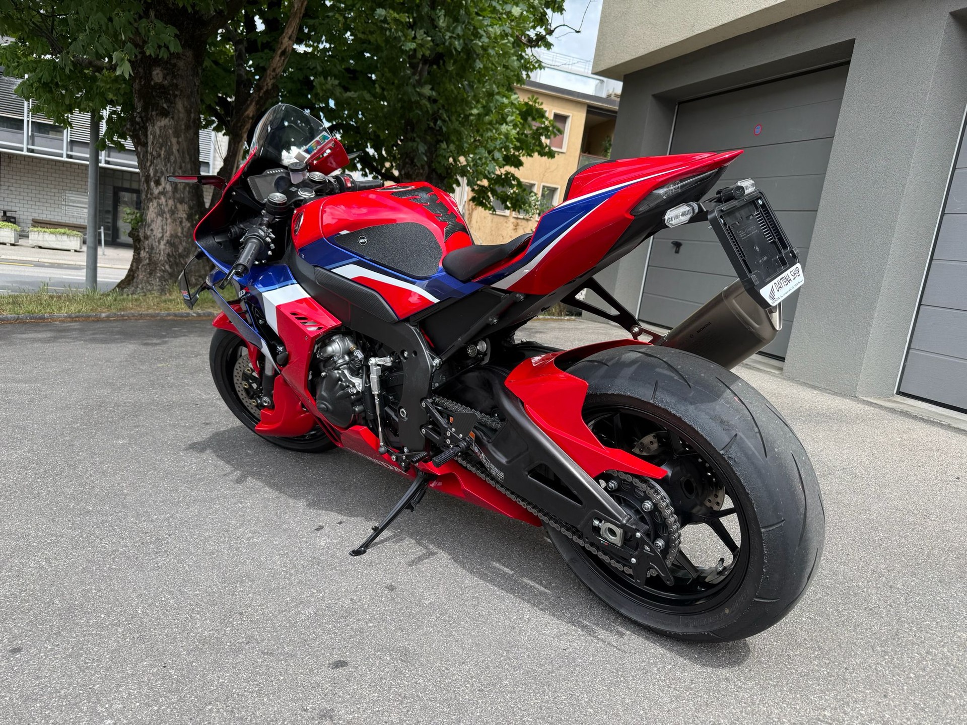 HONDA CBR 1000 RR-R-image-4
