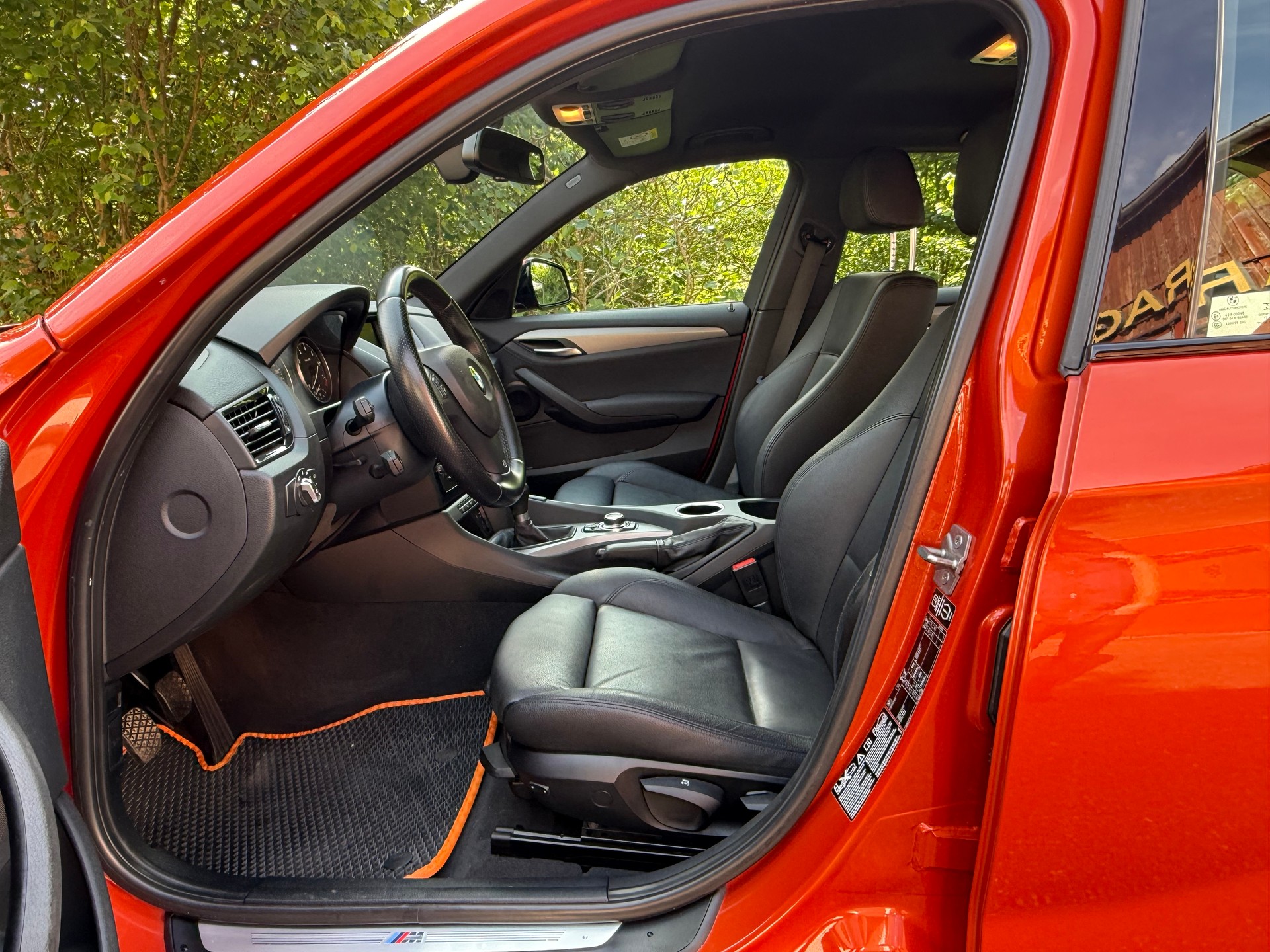 BMW X1 xDrive 28i Sport Line-image-9