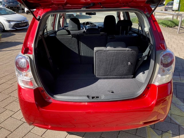 TOYOTA Verso 1.8 Linea Sol-image-6