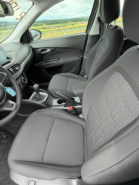 FIAT Tipo 1.5 Hybrid Station Wagon Swiss Edition-image-11